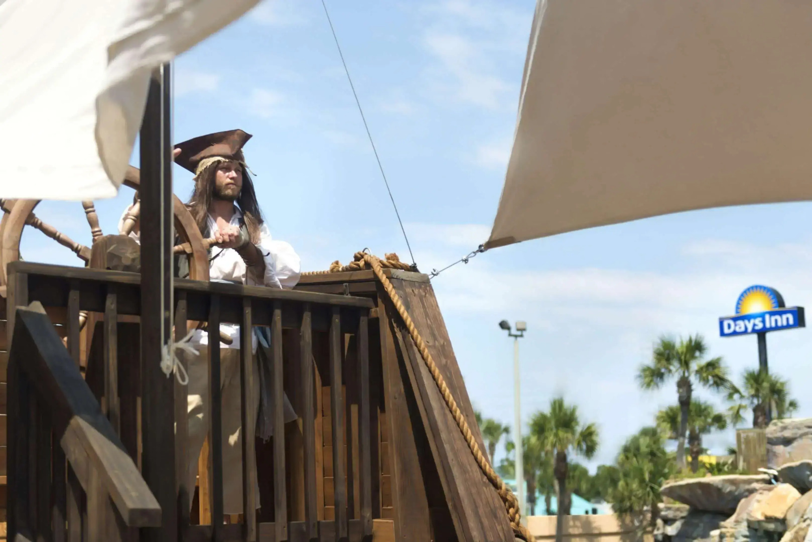 Days Inn by Wyndham Panama City Beach/Beachfront Resort