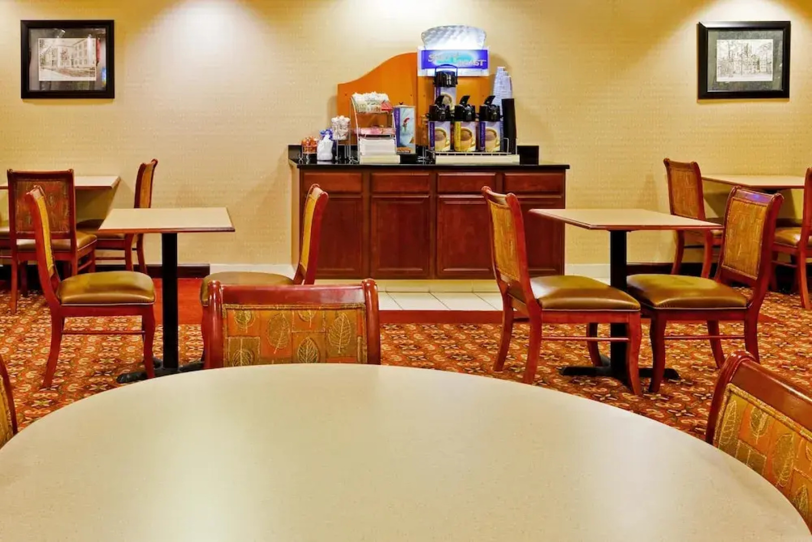 Holiday Inn Express & Suites Dickson by IHG