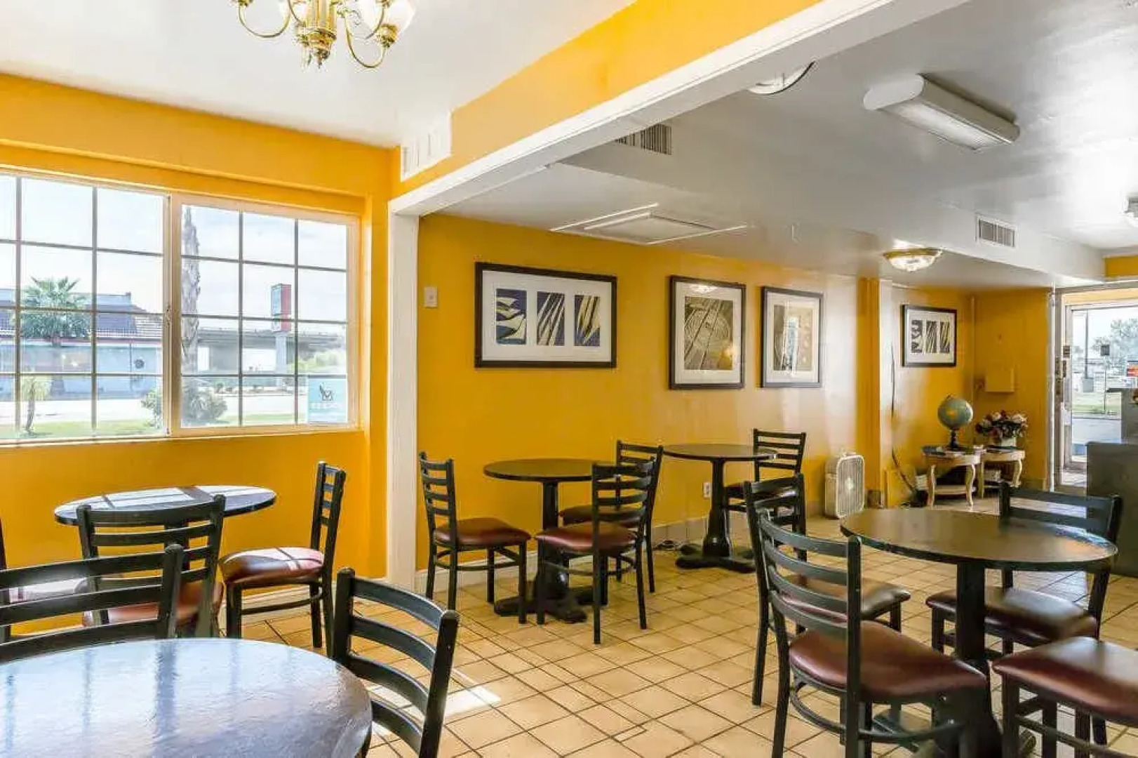 Econo Lodge I-5 at Rt. 58