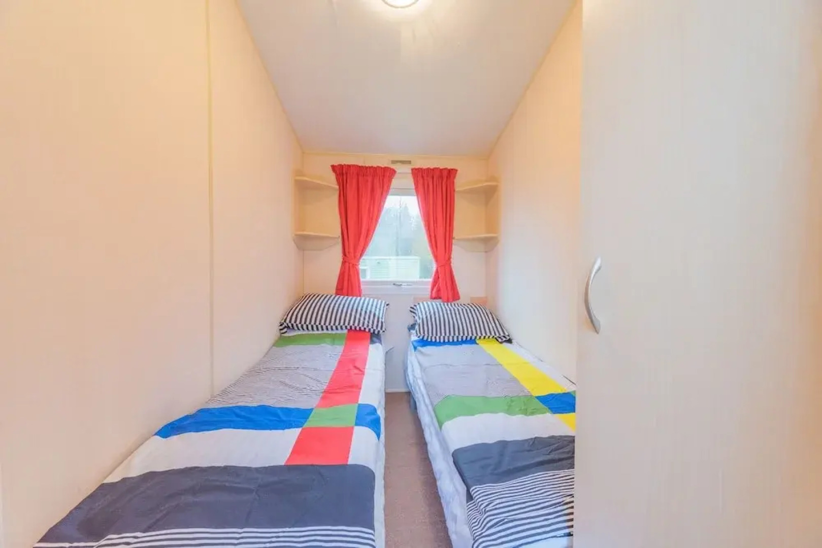 Family Caravan at Beautiful Three Lochs Park