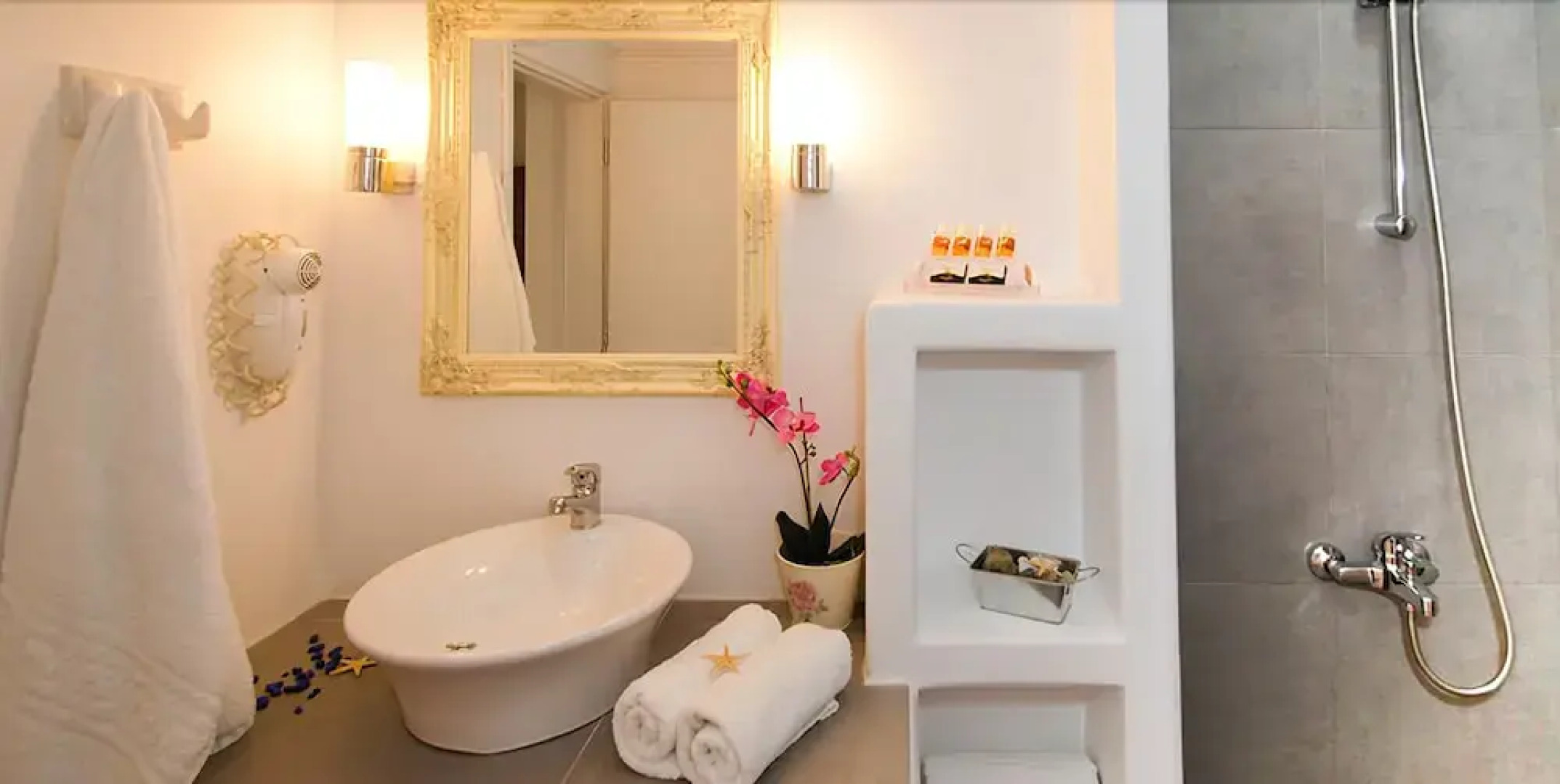 Villa Mina Apartments