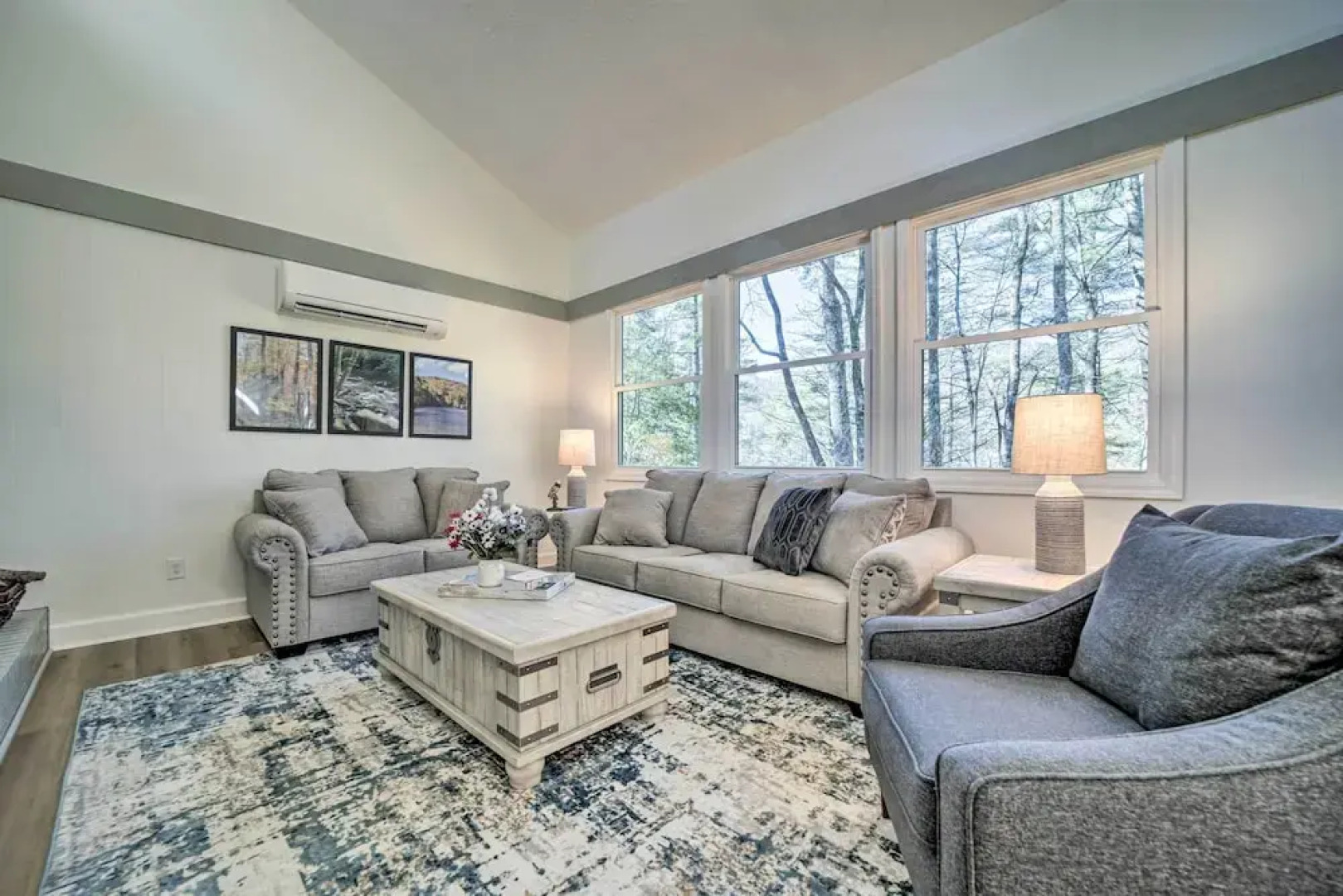 Sapphire Home w/ Grill & Pool Access