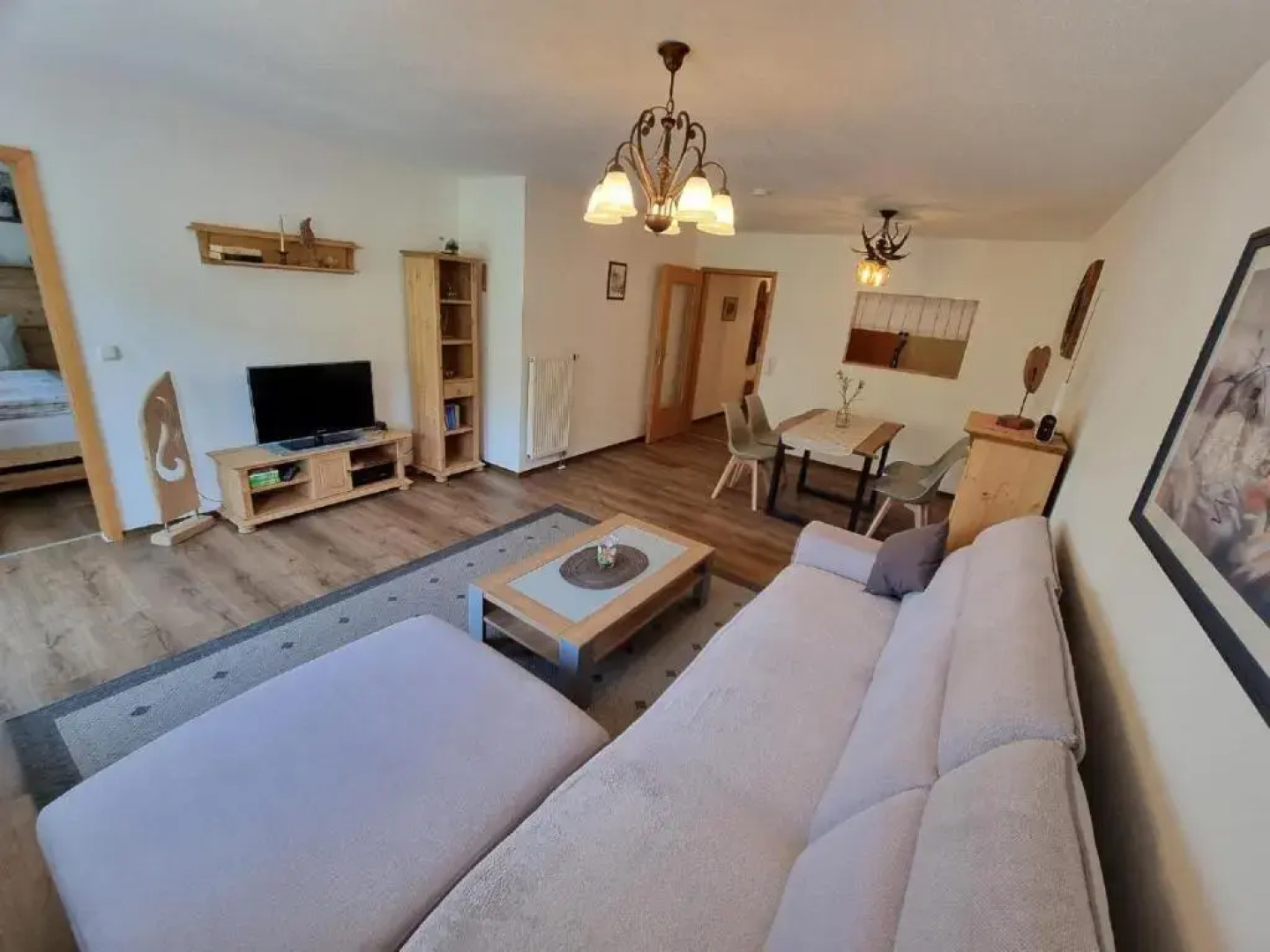 Cafe Altmühl, Ferienwohnungen Gästehaus Krimhilde direkt am Wasser