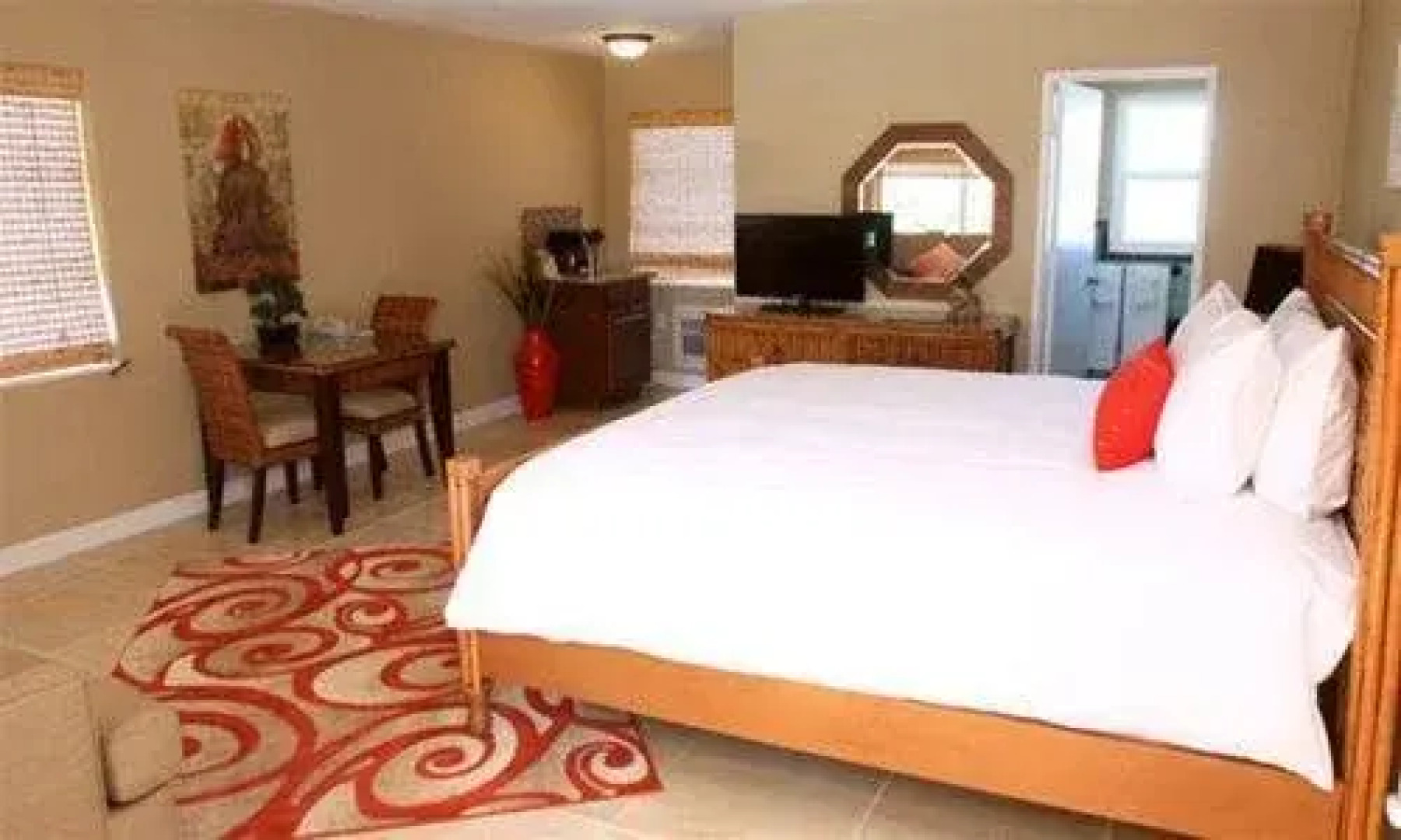 Bamboo Beach Club #202 Apartment
