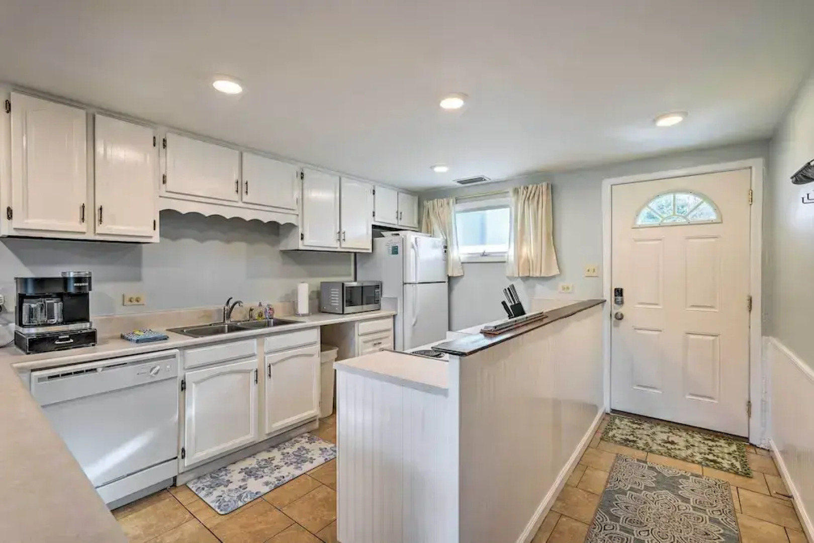 PCB Escape w/ Pool & Beach Access, Beach Chairs!