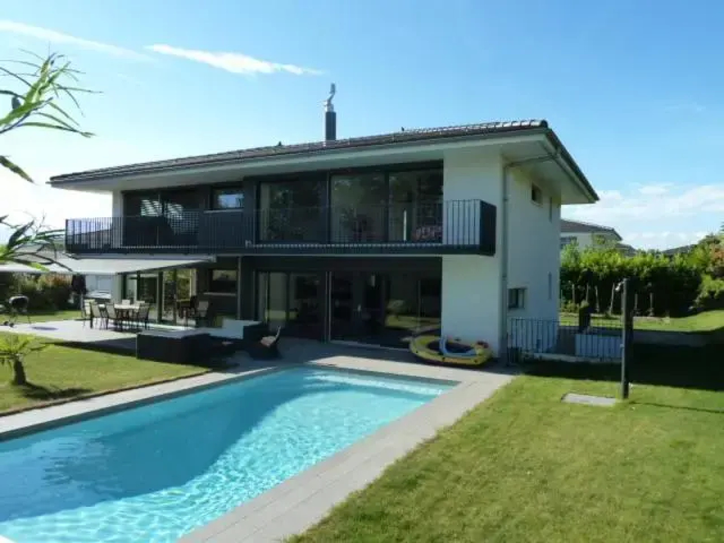 Montaney Guests House
