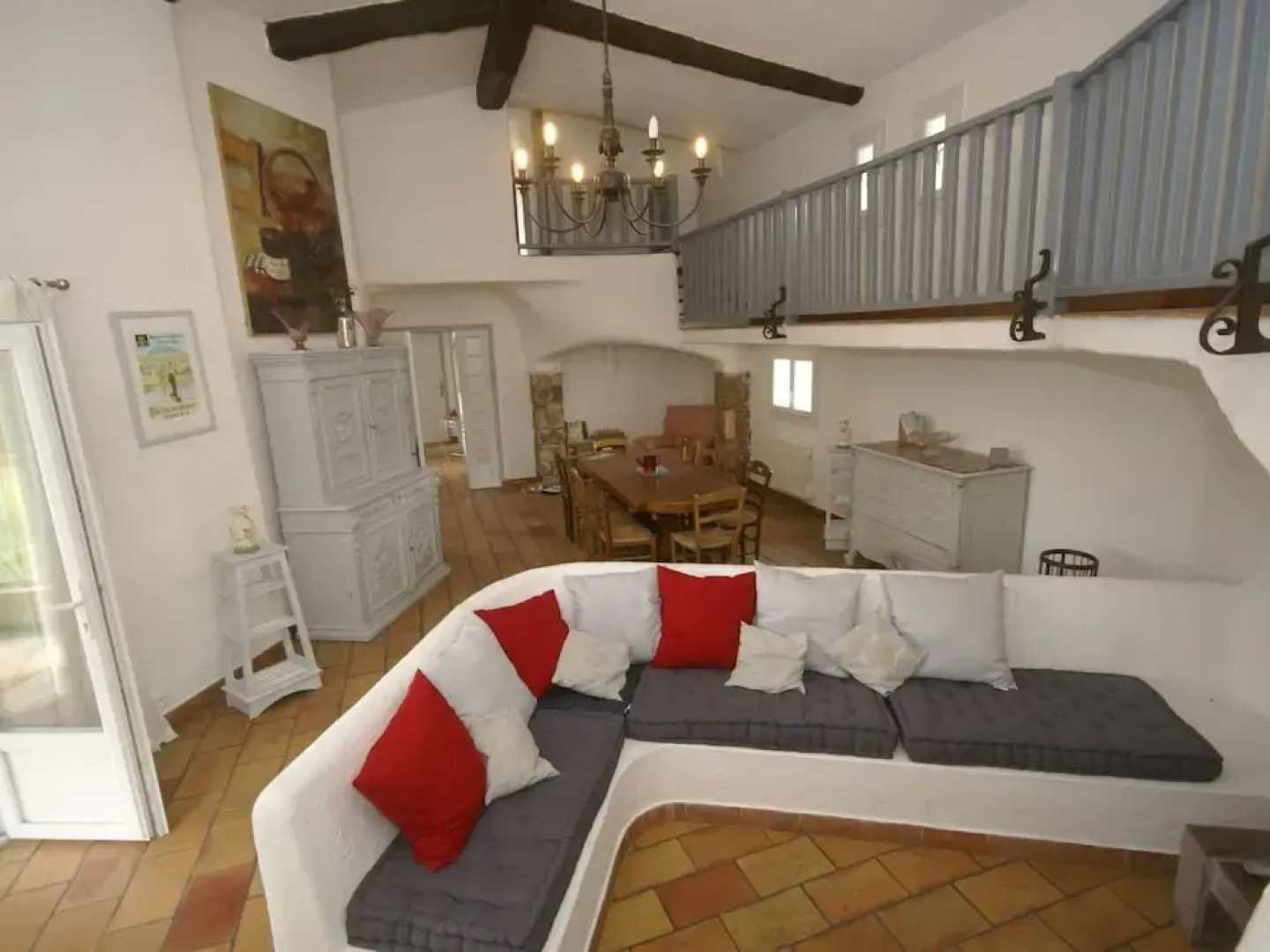 Majestic Villa in Mouans-Sartoux with Swimming Pool