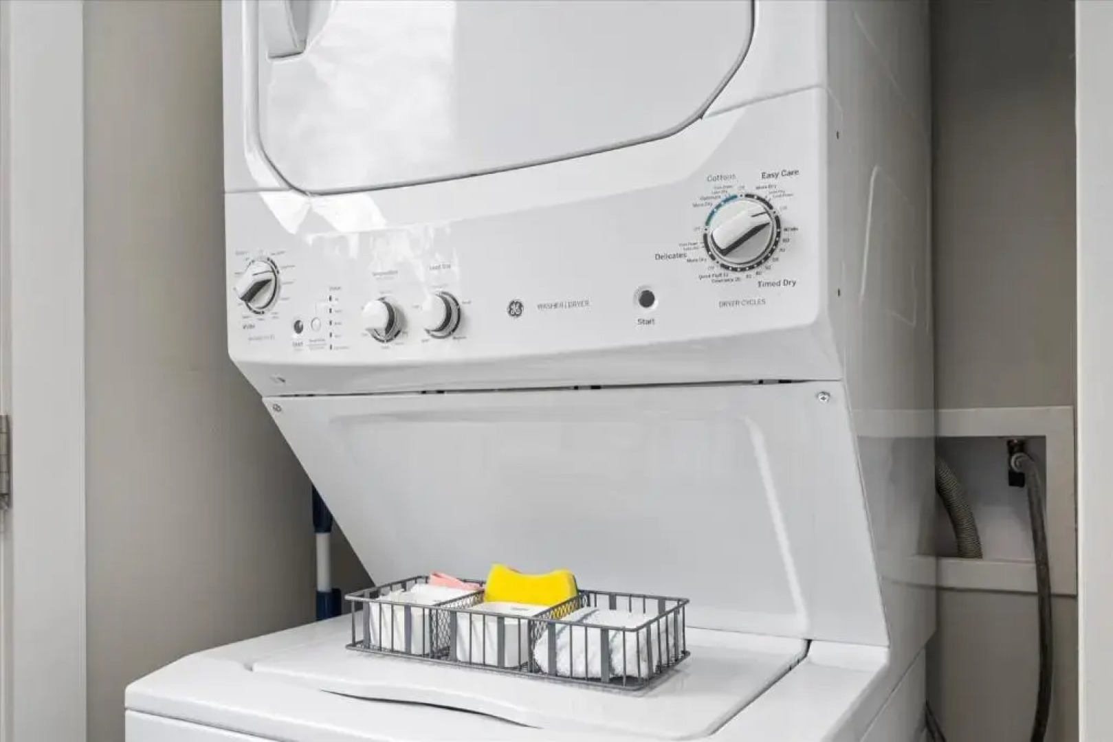 The Hummingbird House - East End Island / Pet Friendly