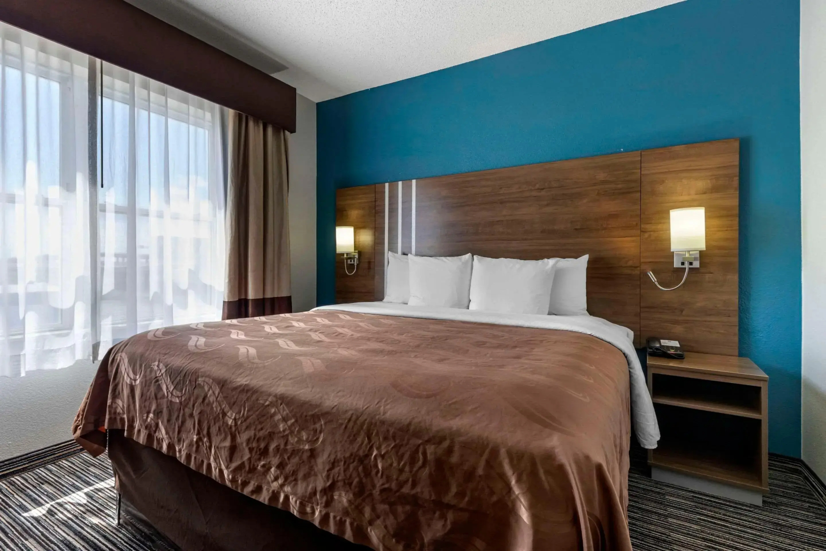 Quality Inn & Suites I-35 E / Walnut Hill