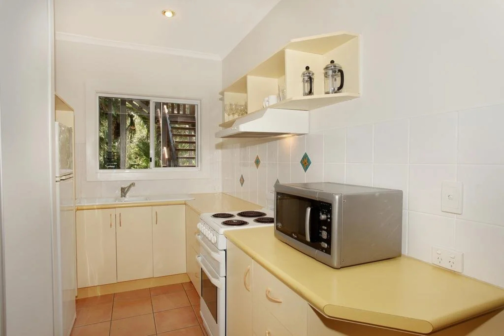 Mayfield 23 Holiday House