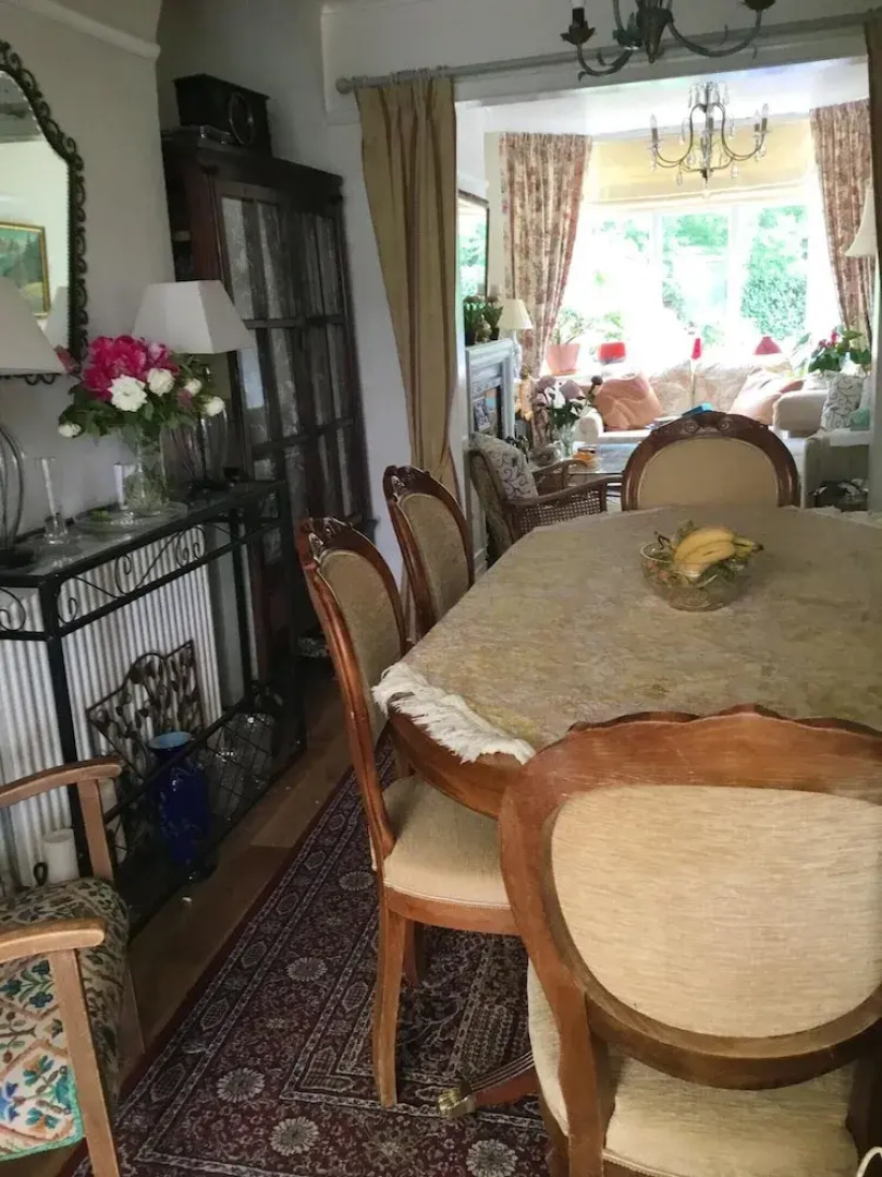 House With 4 Bedrooms in Warminster , With Enclosed Garden and Wifi
