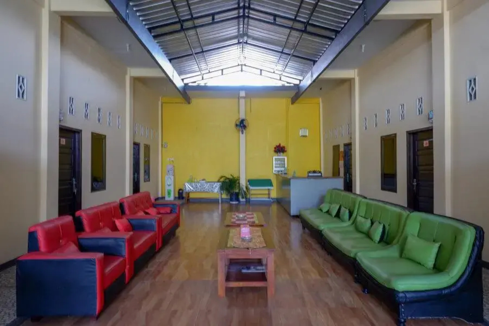 RedDoorz near Universitas Cokroaminoto Palopo