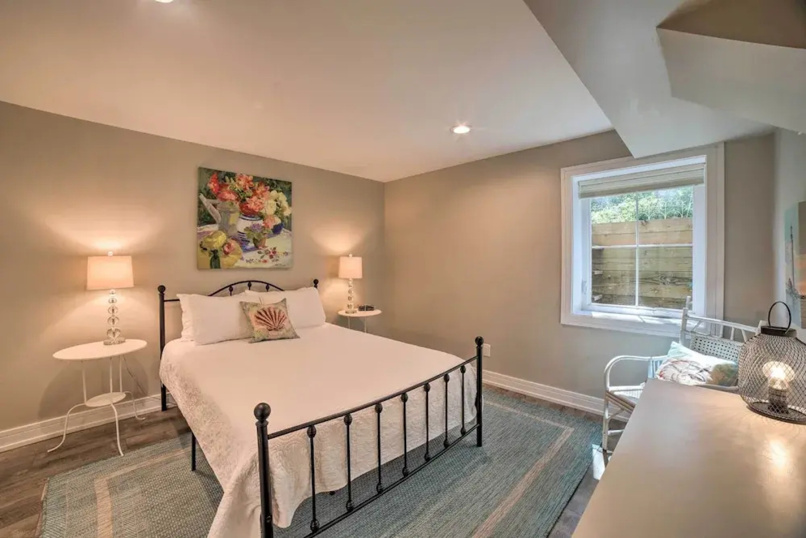 Bright & Airy Home: Chef's Kitchen & Pro Decor!