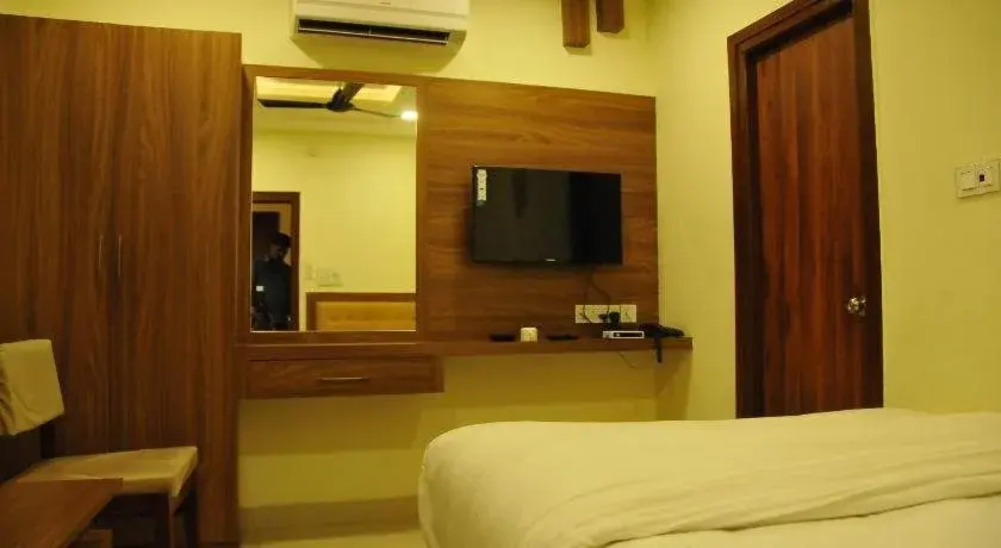 Hotel Pasupala Grand