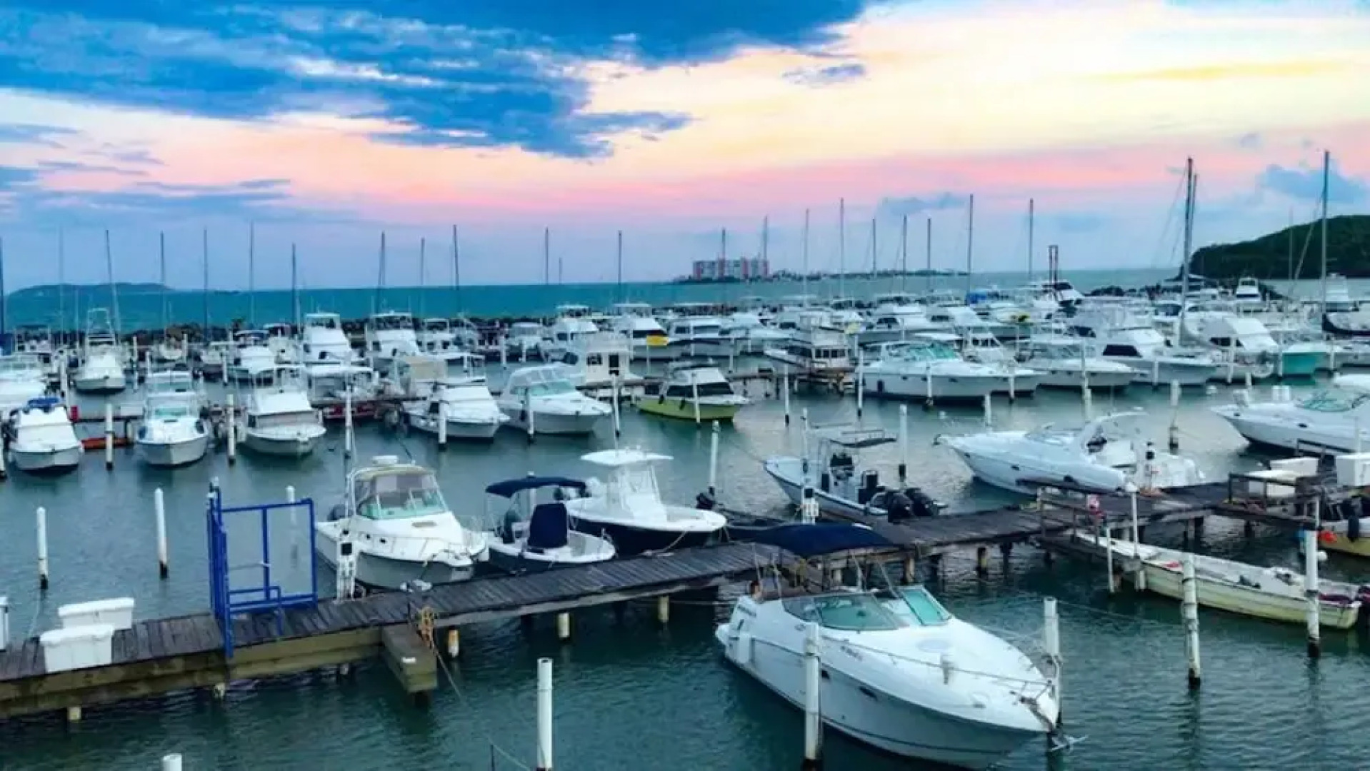 East Island Waterfront Suites