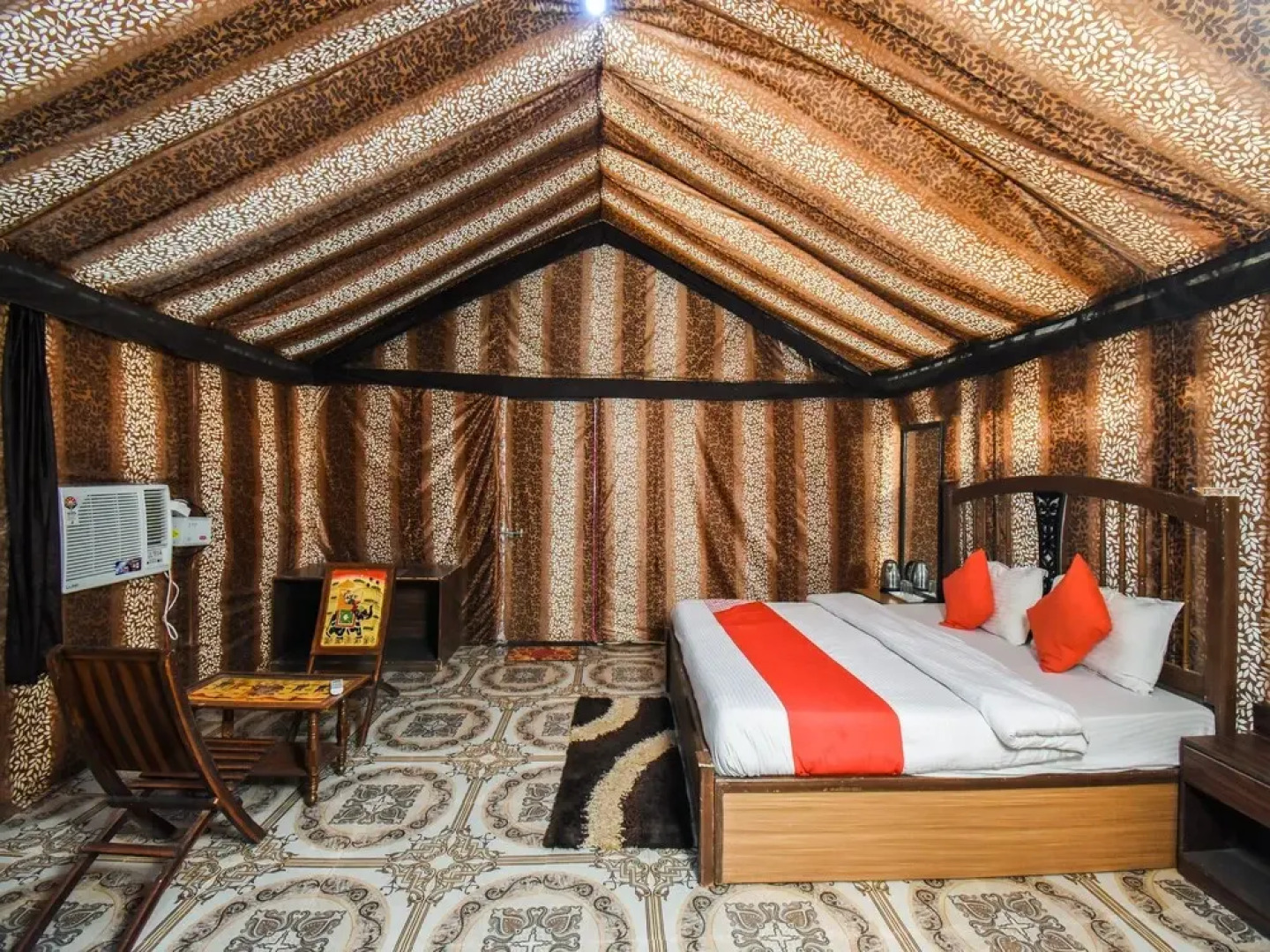 OYO 23679 Shivas Heritage