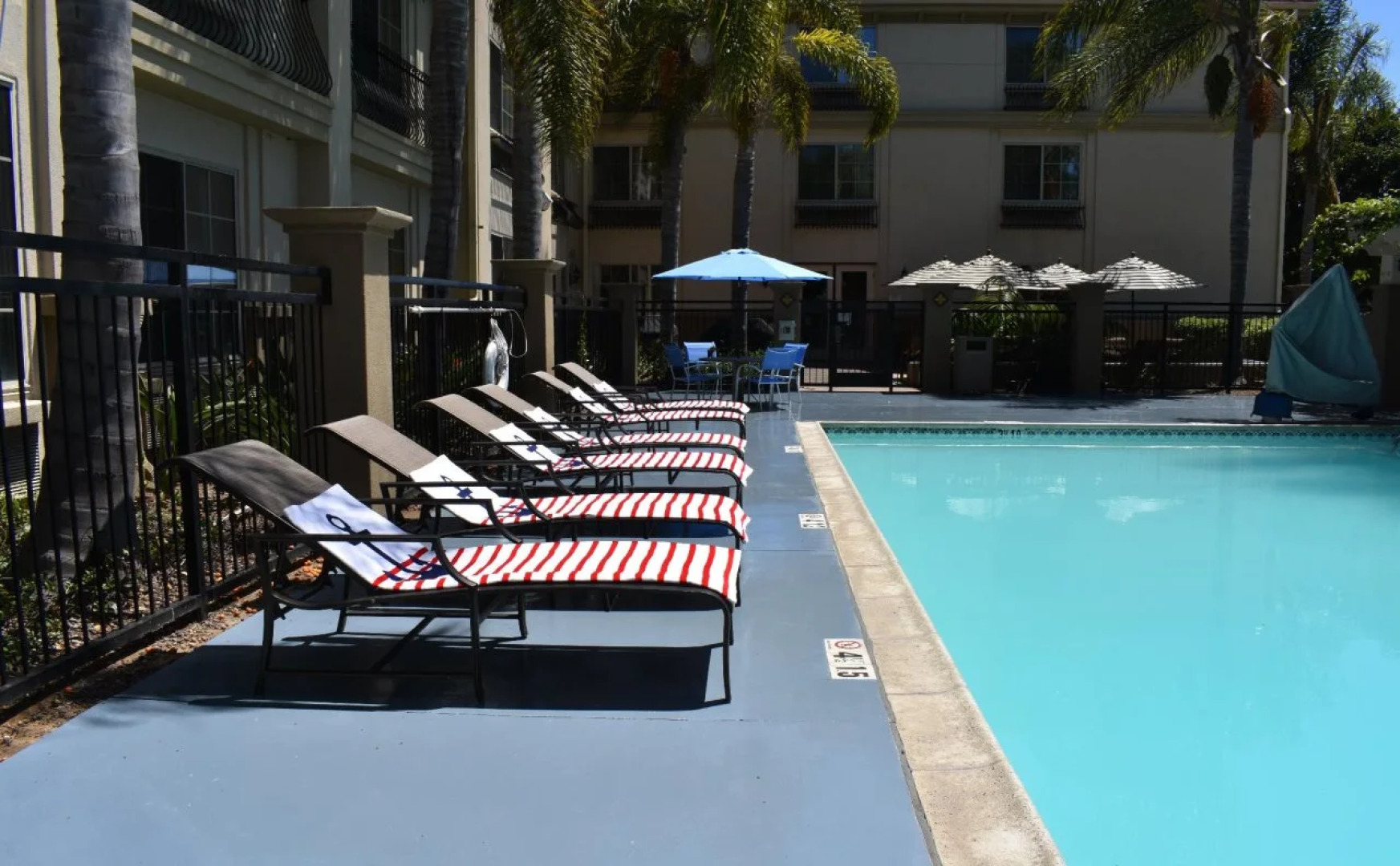 Studio 6 Carlsbad, CA