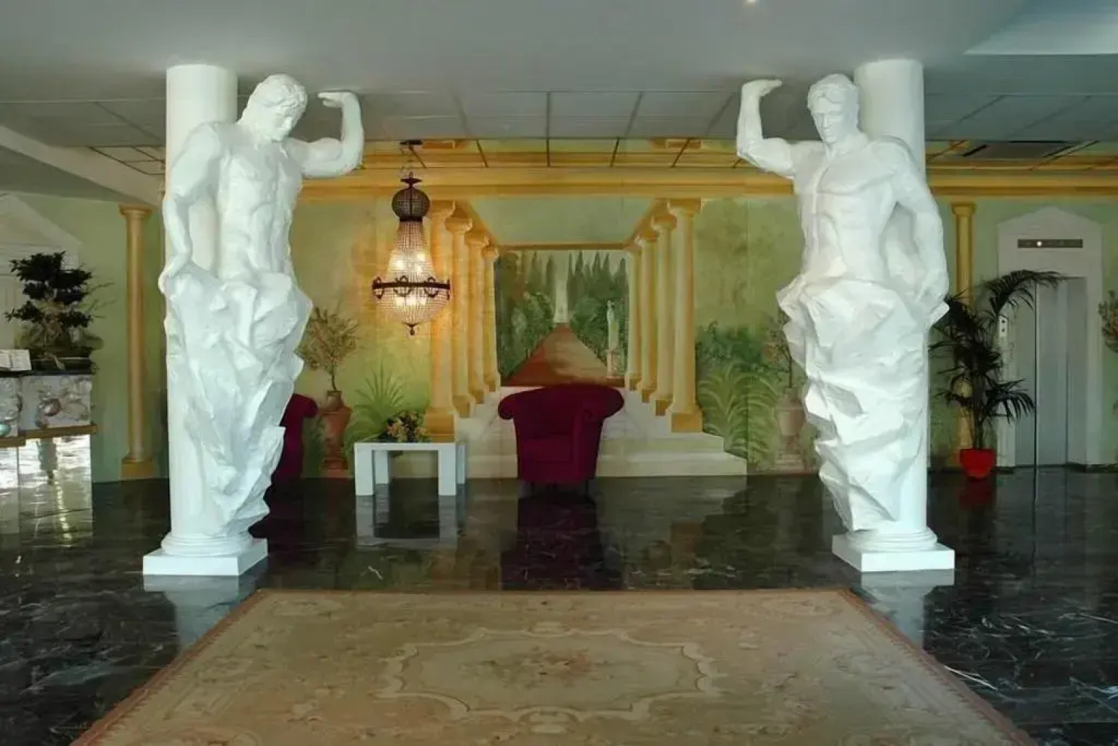 Domizia Palace Hotel