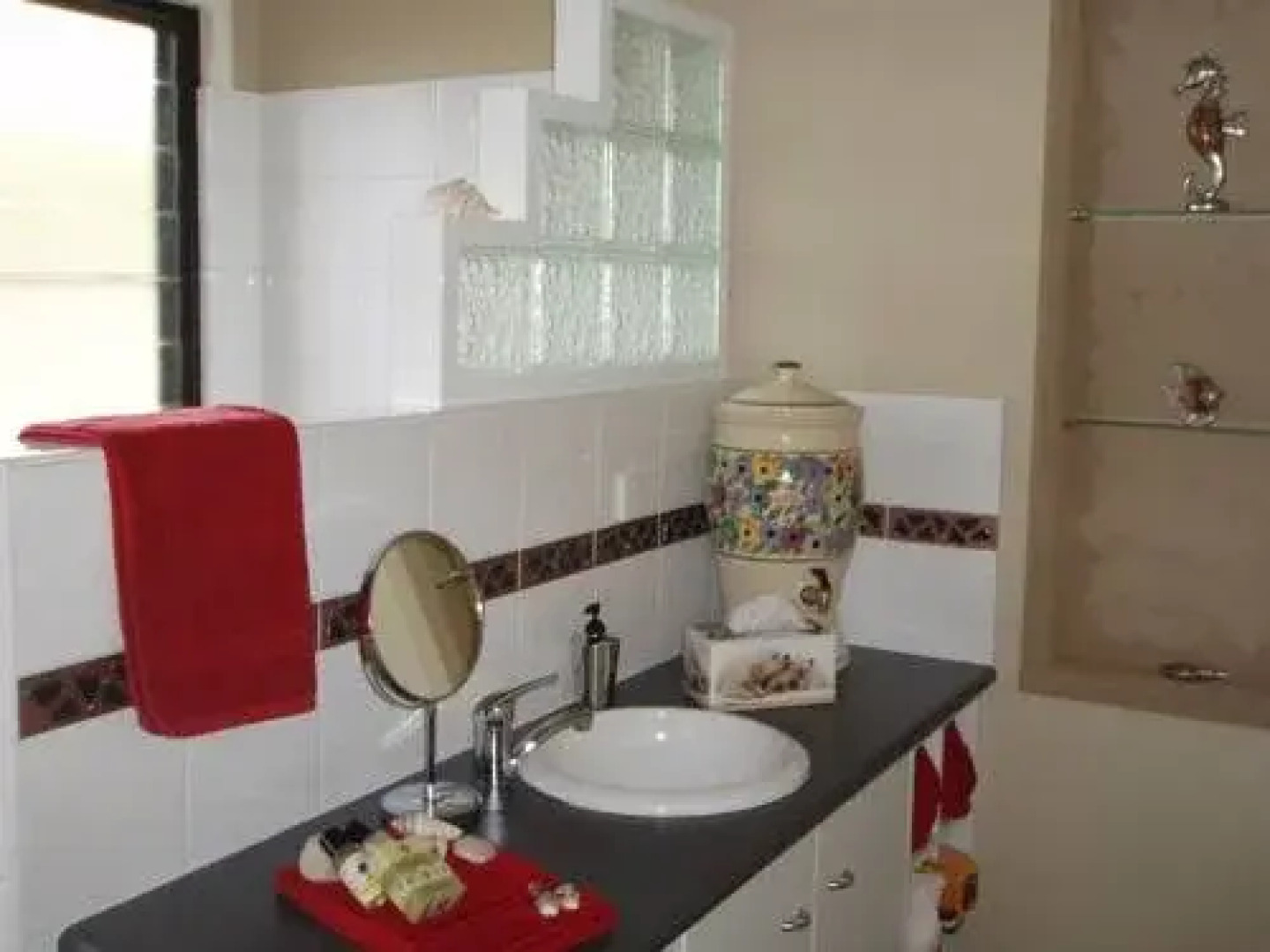 Keswick Island Guest House