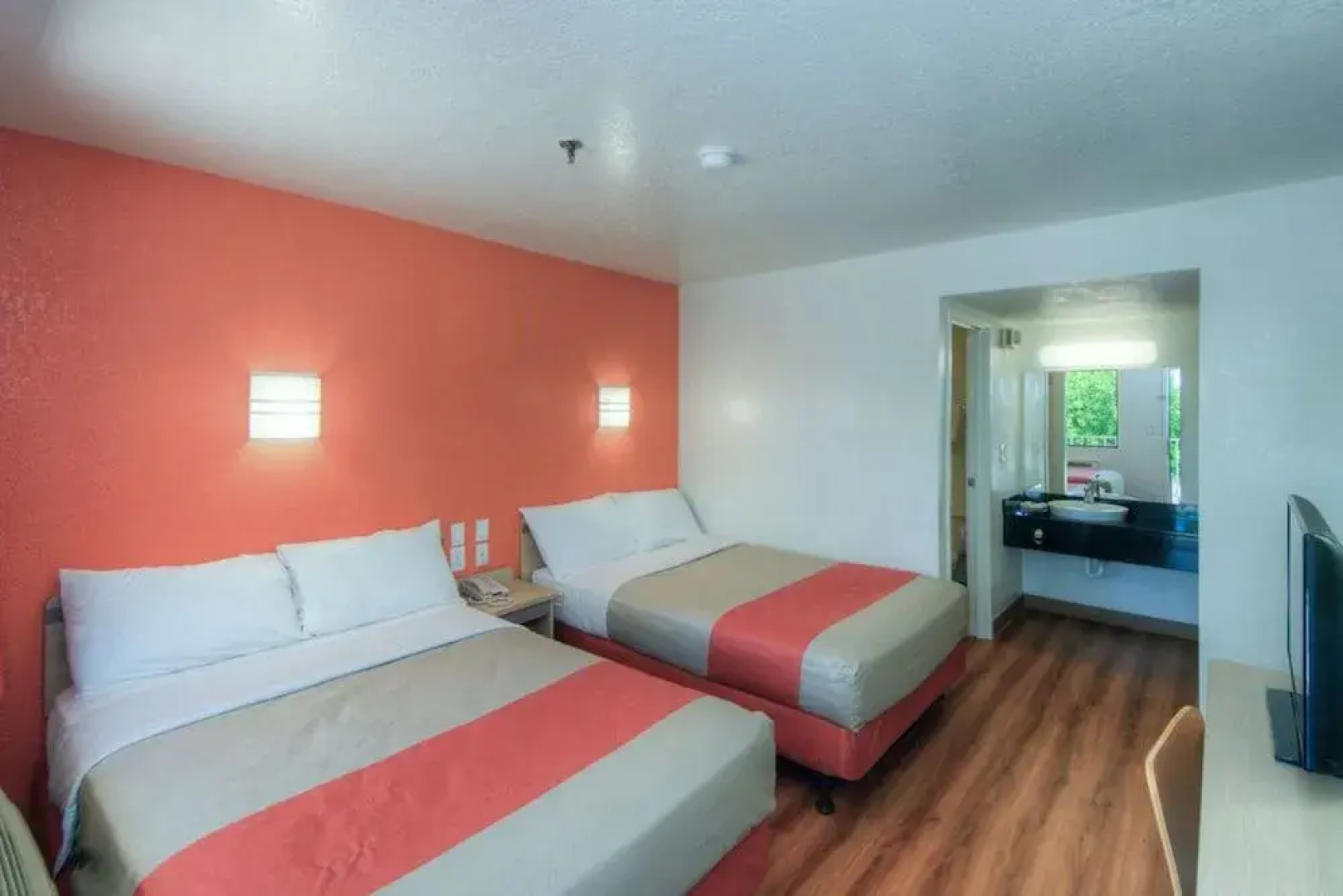 Motel 6 Cleveland East - Macedonia