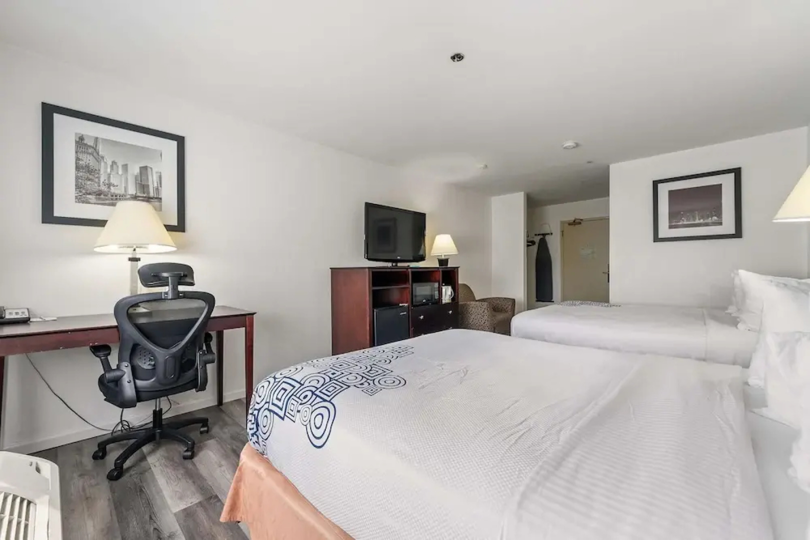 Best Western Plus Oakbrook Inn