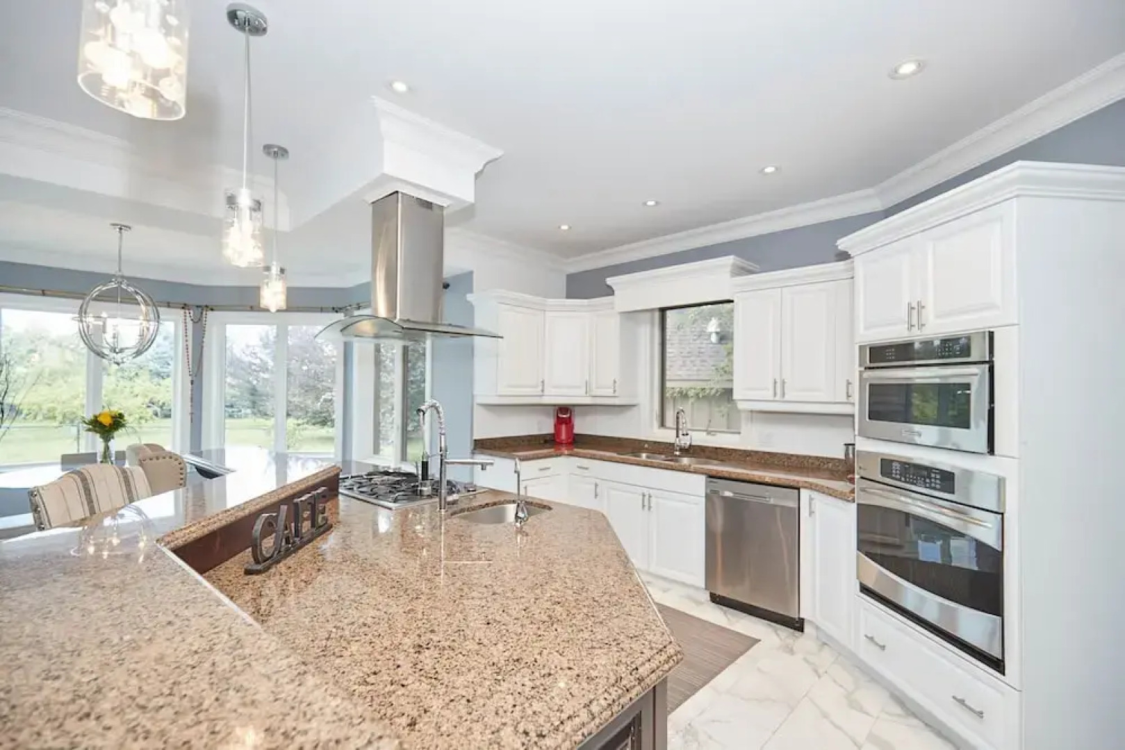 Canadian Grand Executive Villa