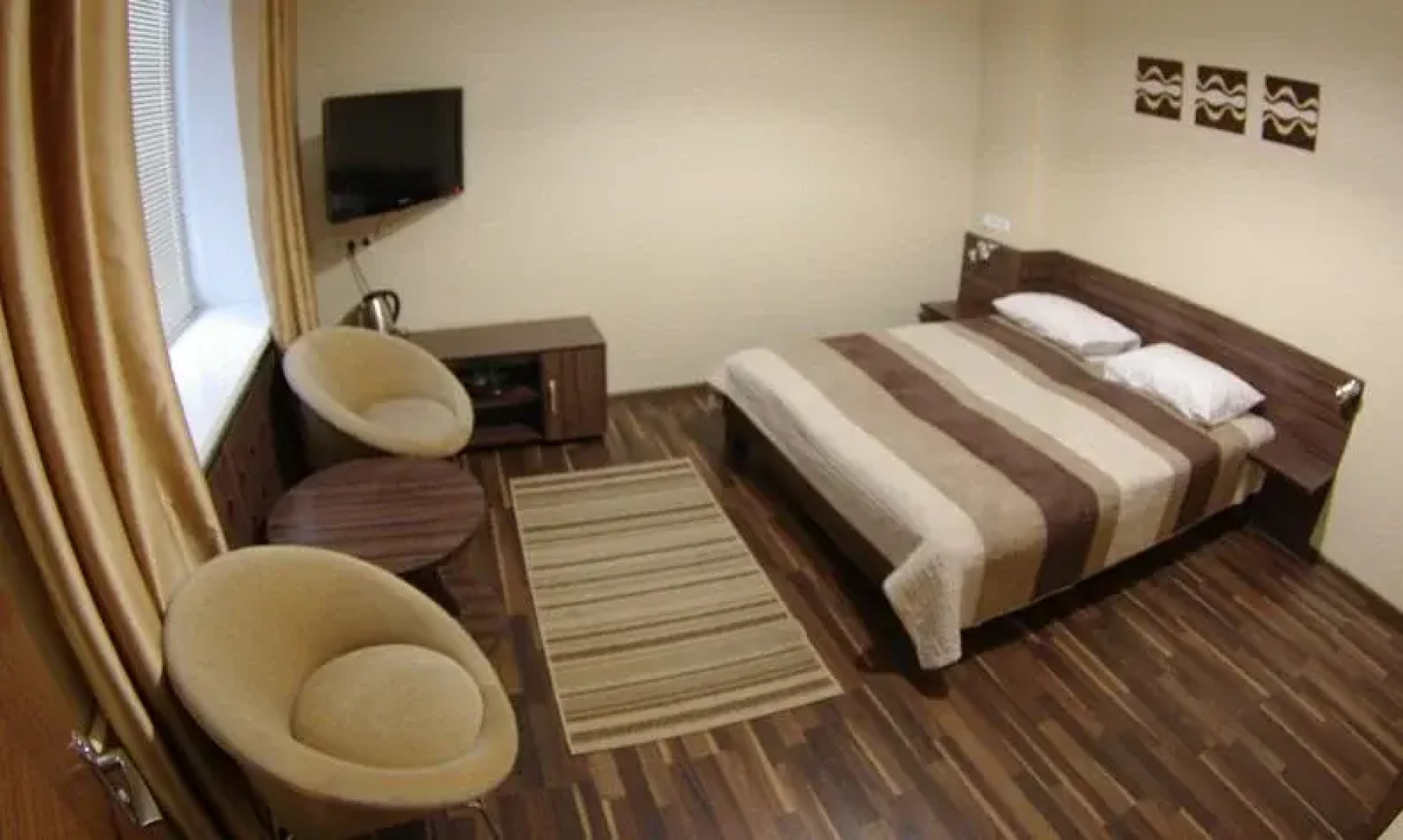 Отель Дарницкий