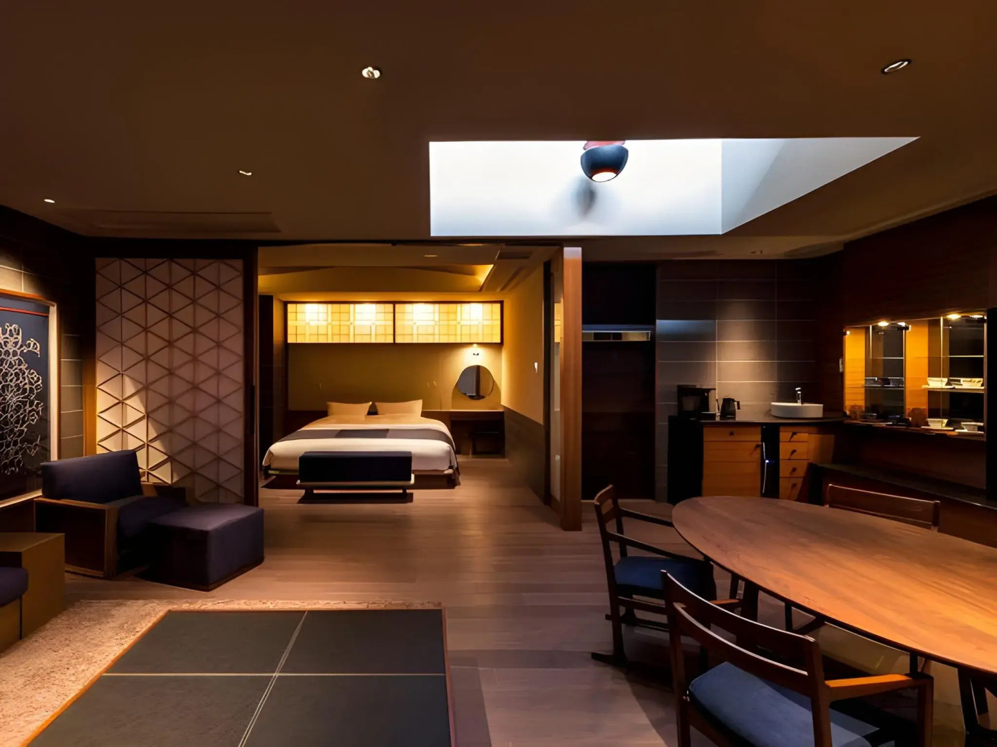 Lake Shikotsu Tsuruga Besso Ao no Za