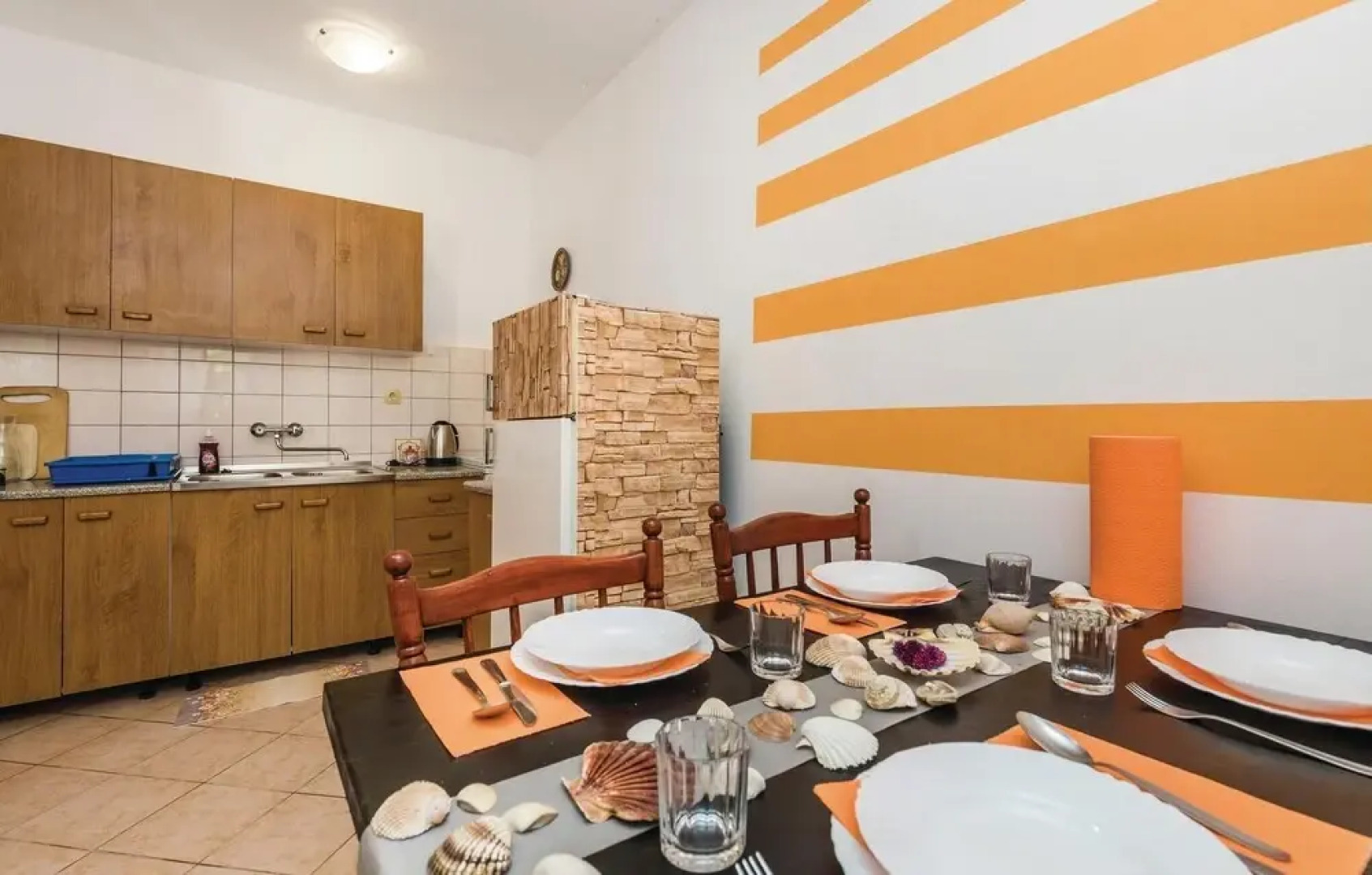 Beautiful Home in Lukovo Sugarje With 4 Bedrooms and Wifi