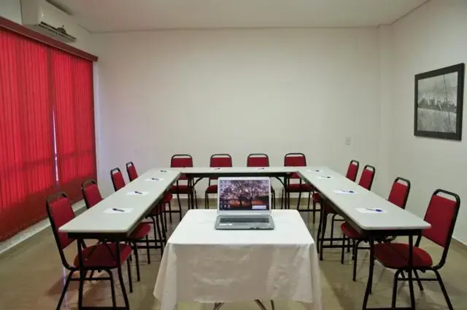 Delcas Hotel