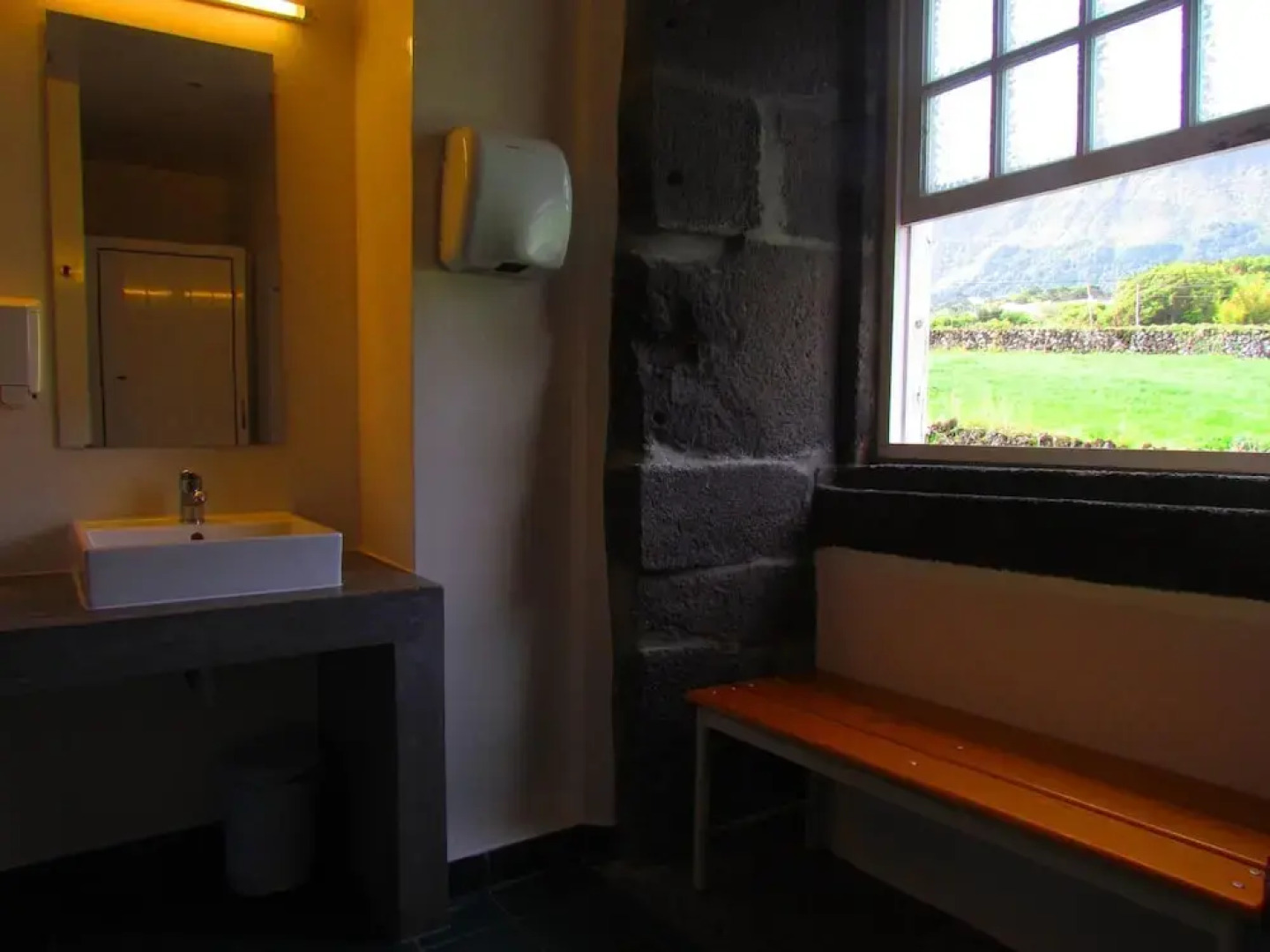 Azores Youth Hostels - Pico