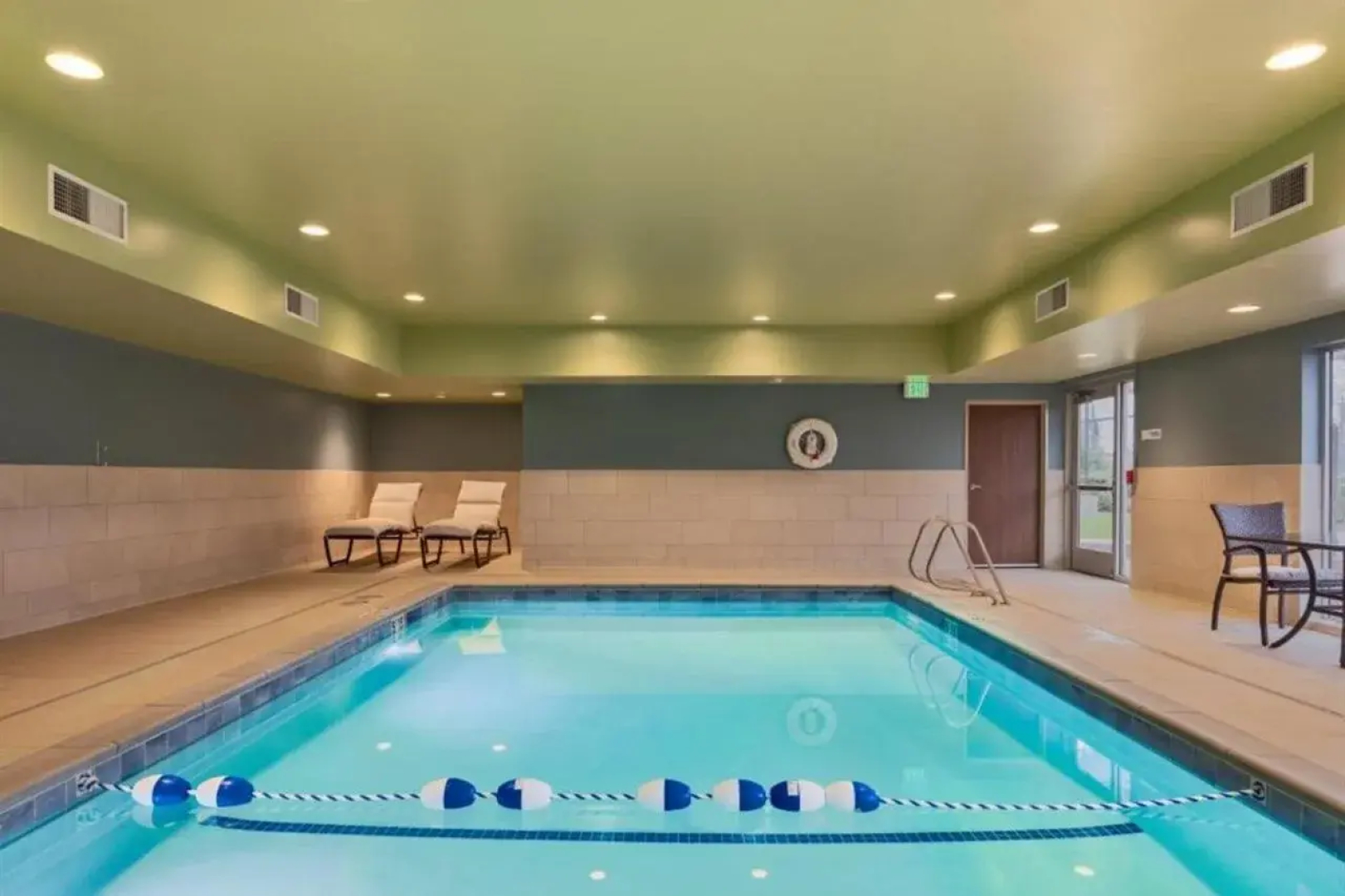 Holiday Inn Express & Suites Salem North - Keizer by IHG
