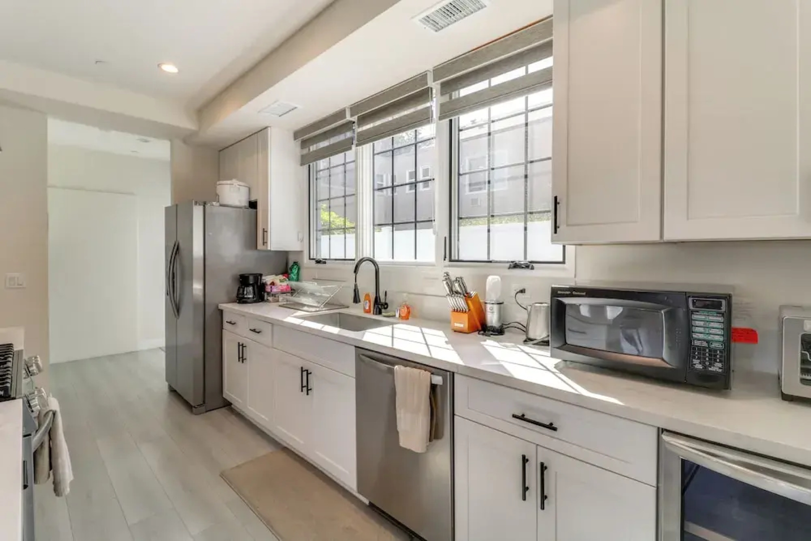 Shop, Dine & Explore Pasadena! The Lincoln Home
