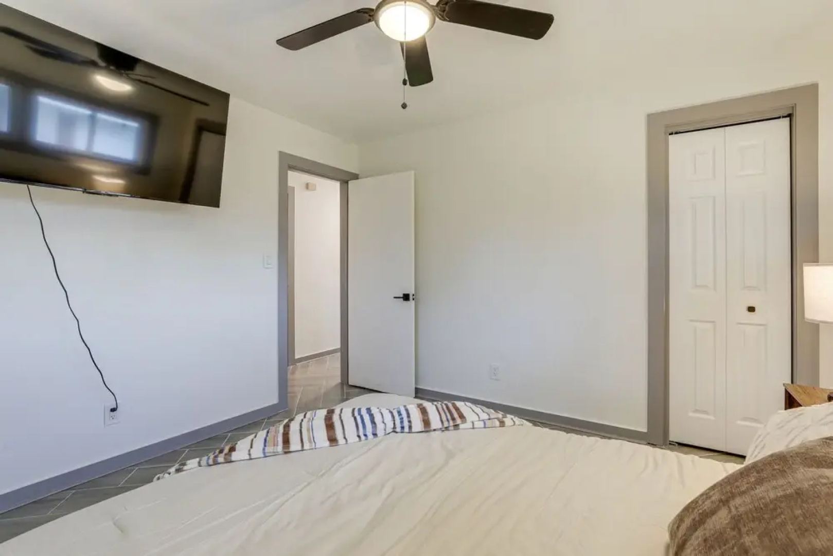 Stylish Decatur Home w/ Patio: 10 Mi to Atlanta!