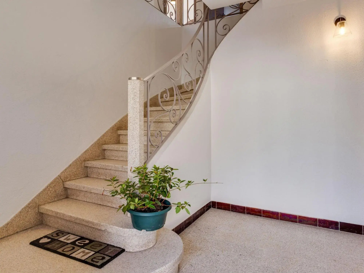 Alluring Holiday Home in Estagel with Private Pool