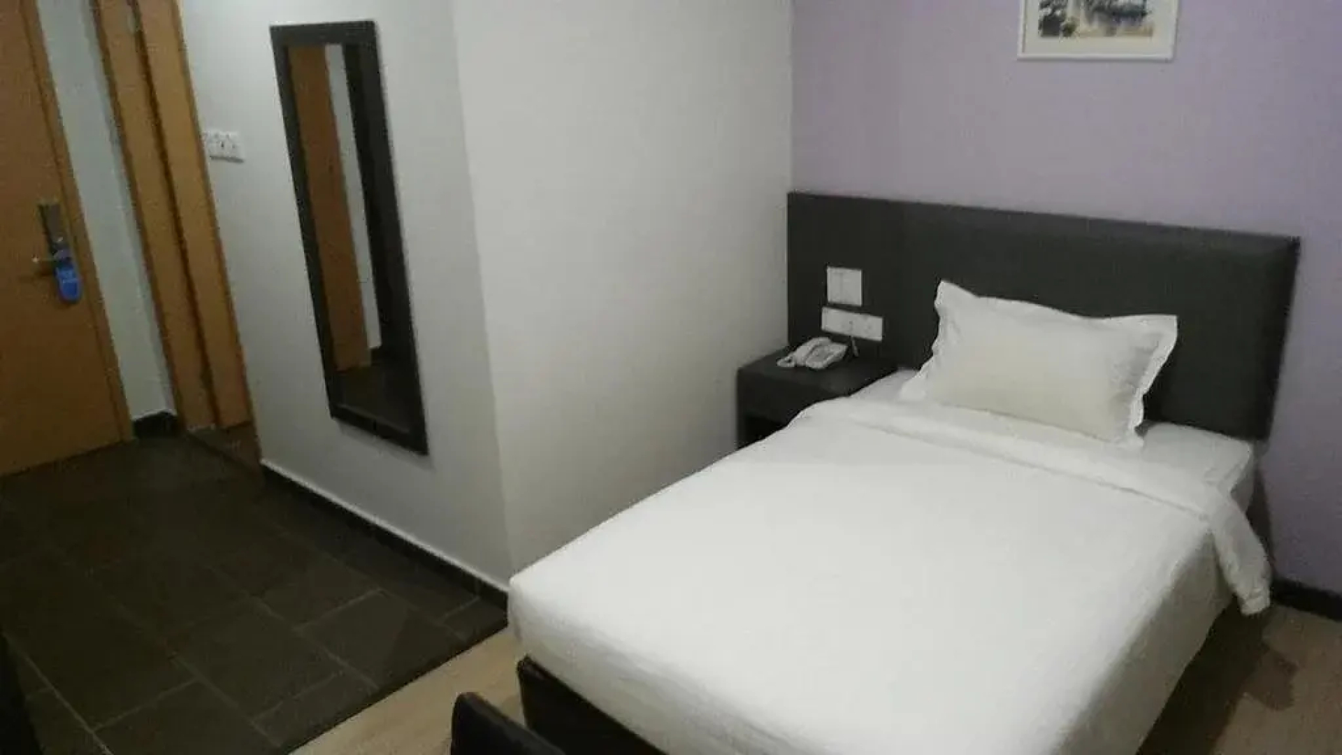 MJ Hotel