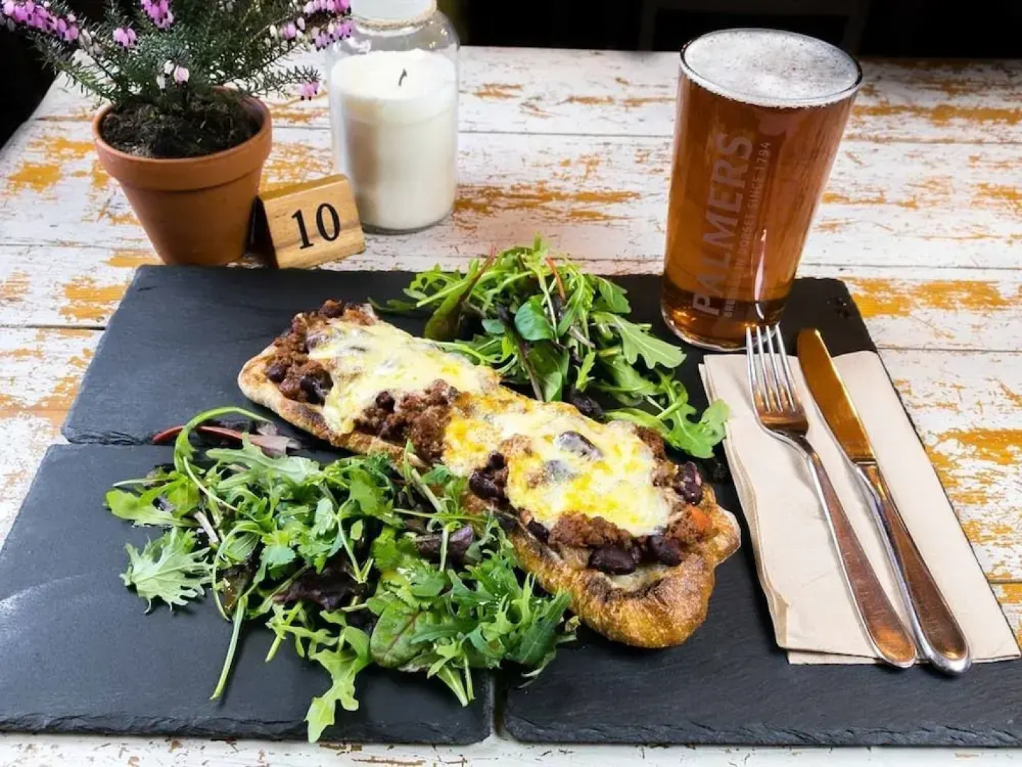 Three Horseshoes Inn