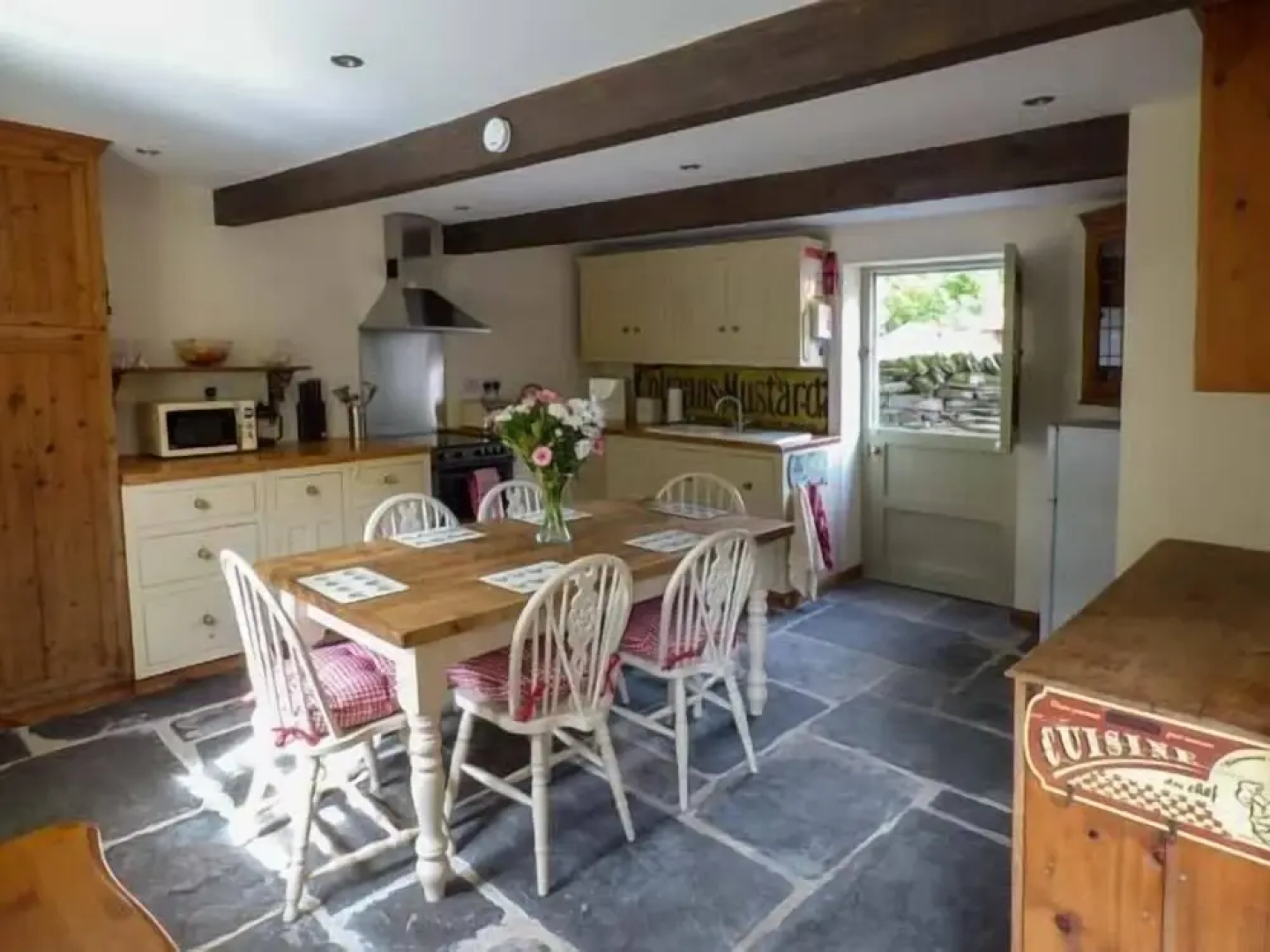 Ploony Cottage