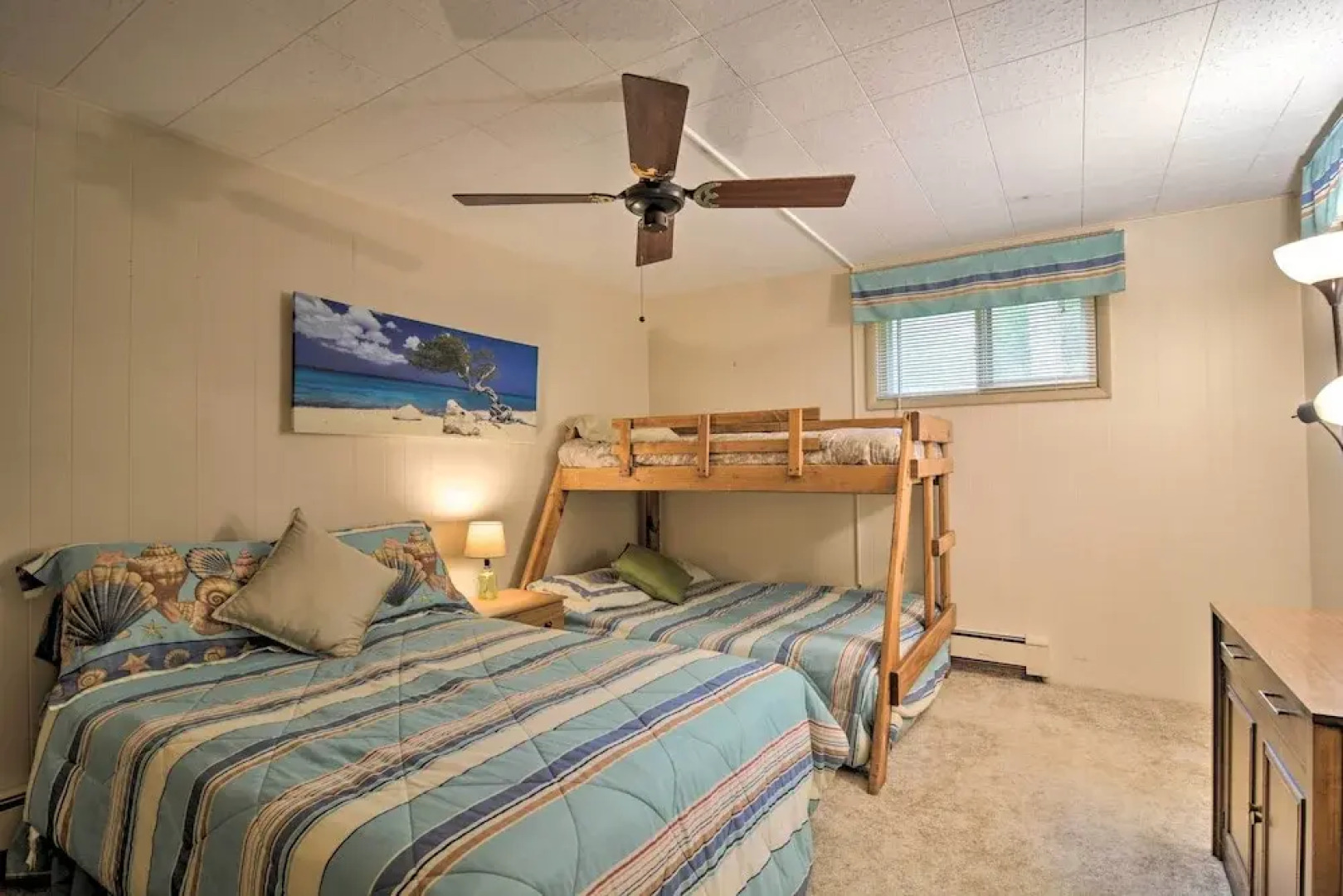 Roscommon Cabin w/ Fire Pit: Walk to Higgins Lake!