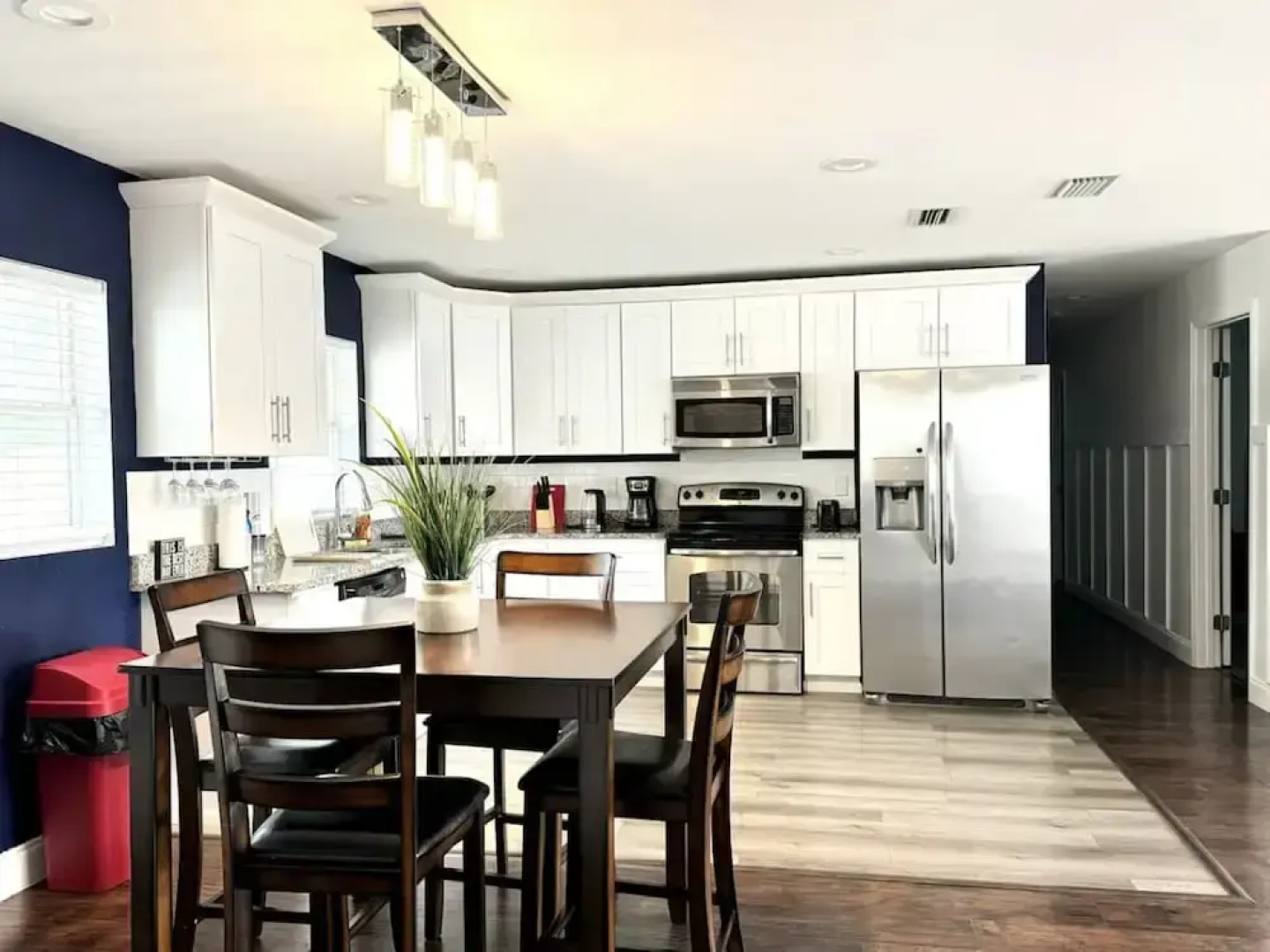 Quiet Spacious Home Close to Clearwater Beaches