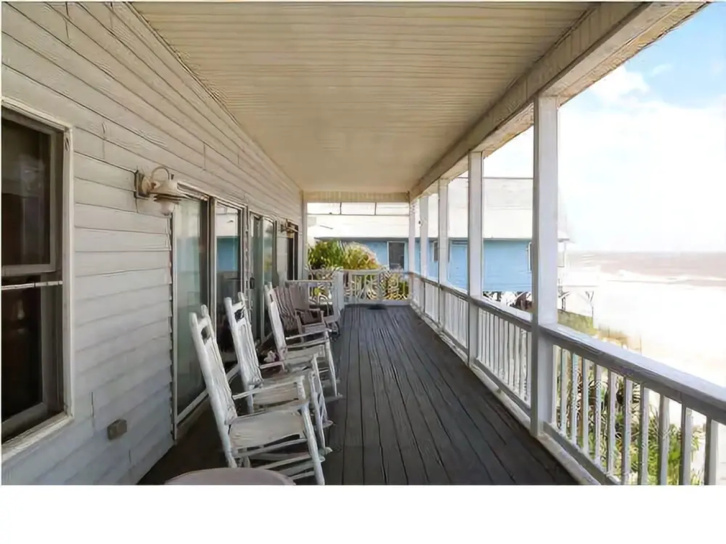 Sea, Sun N' Sand - 4 Br home by RedAwning