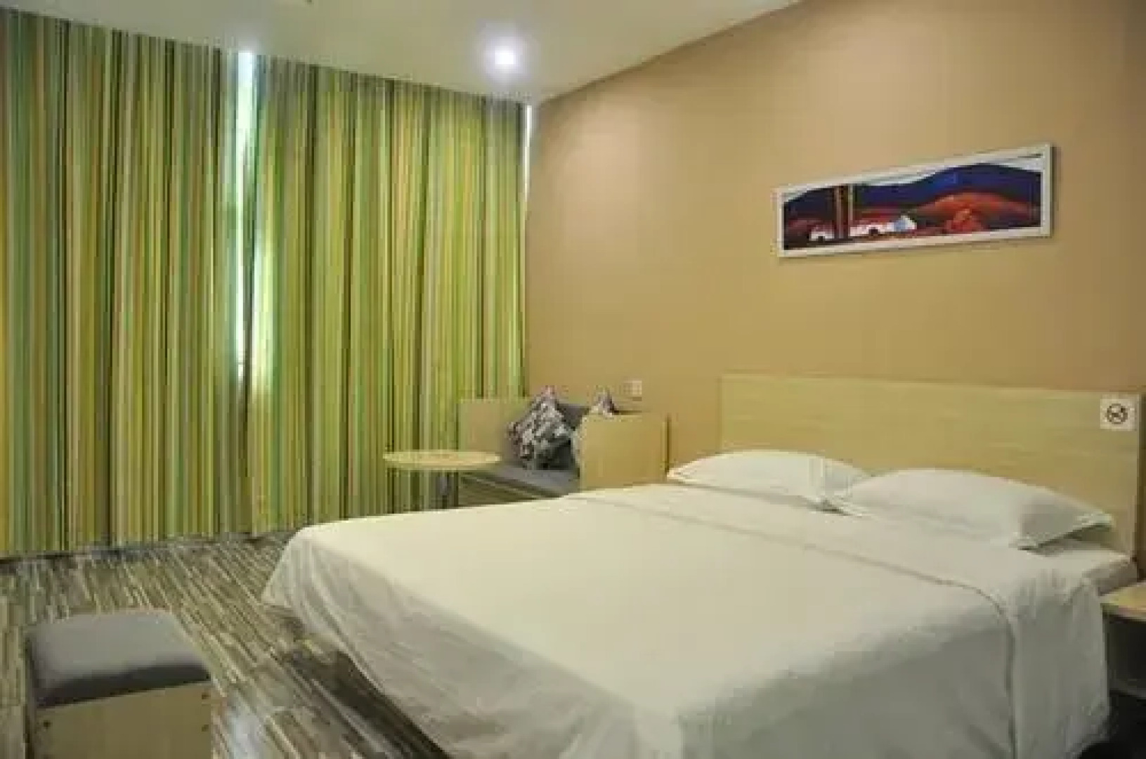 Grid Inn Wuzhou Zhongshan Road