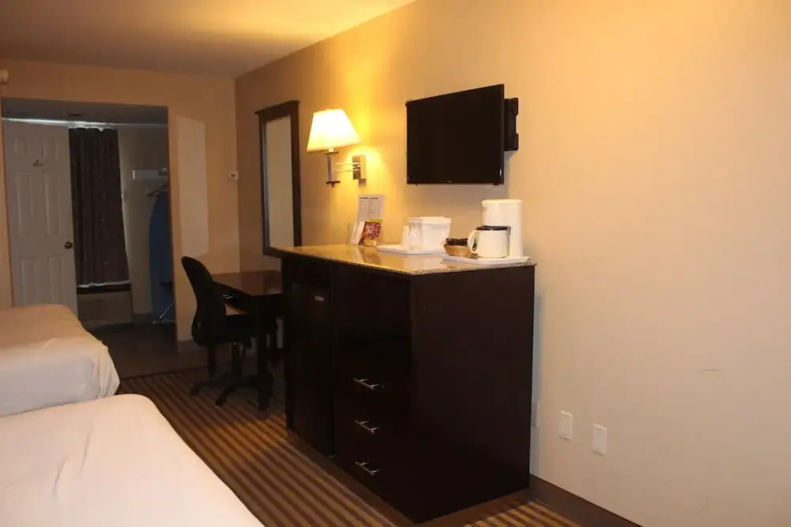 Travelodge by Wyndham Bellmawr