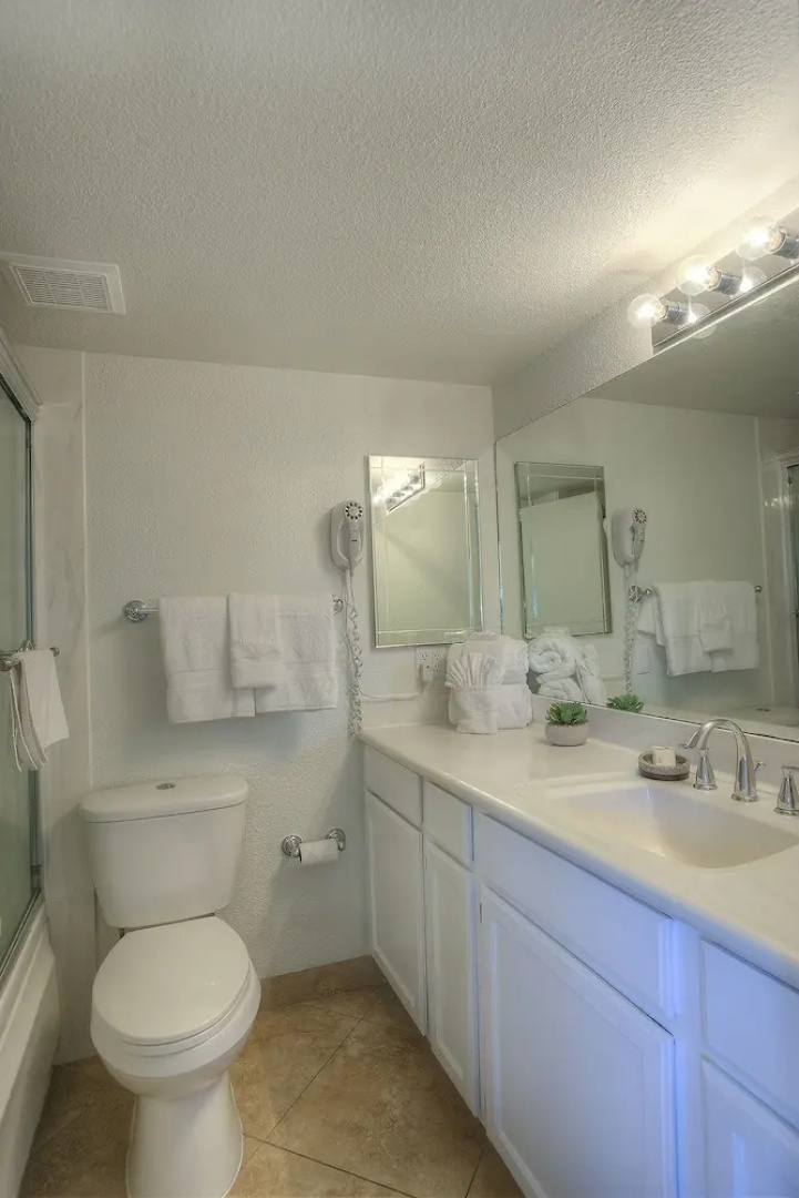 Park Suites at 135 - One Bedroom Apartment