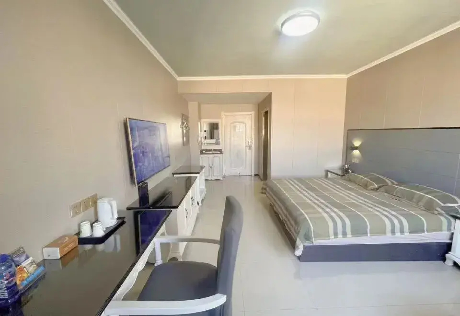 Milan Apartment (Zhumadian Haiyun Branch)