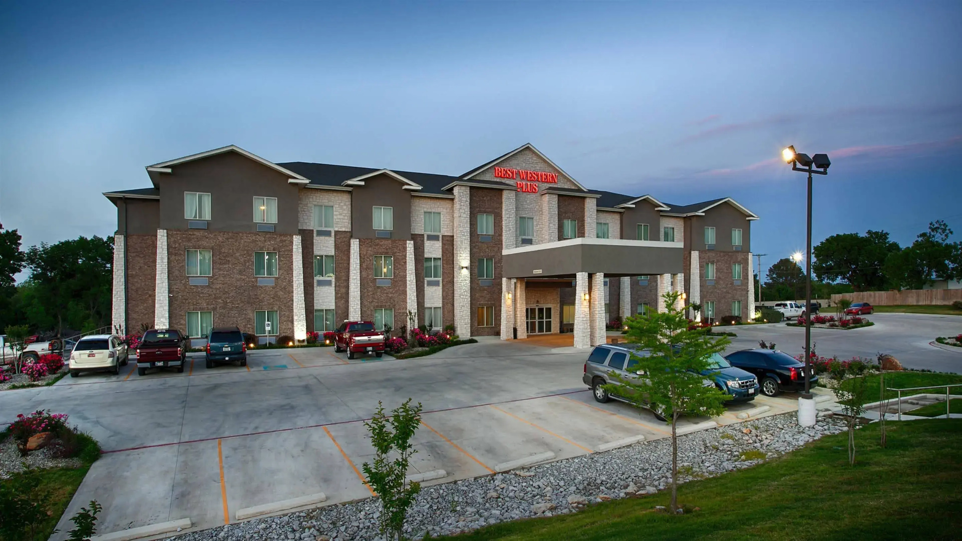 Best Western Plus Sand Bass Inn & Suites