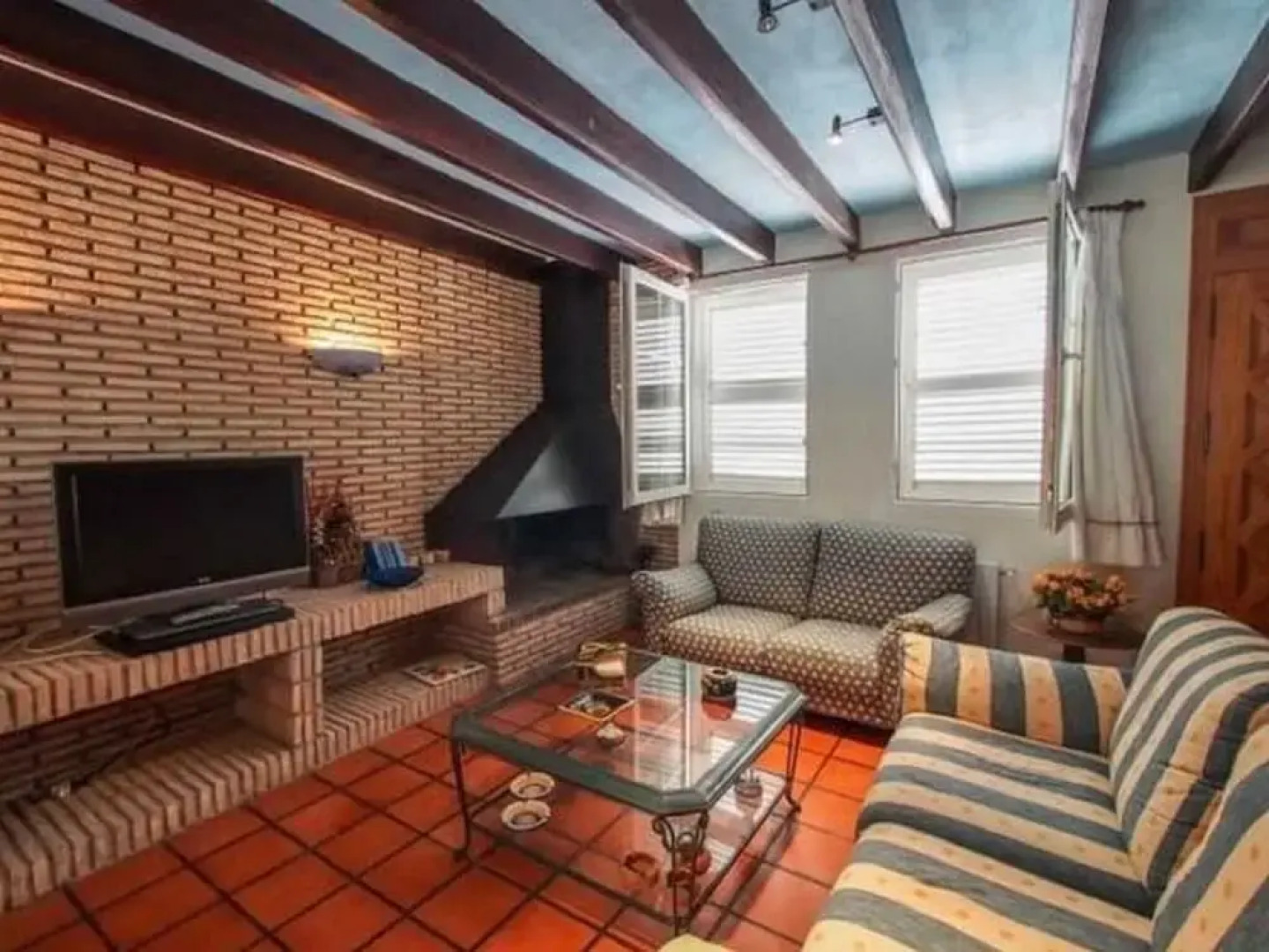 Spacious Holiday Home in Isla de Tabarca With Patio