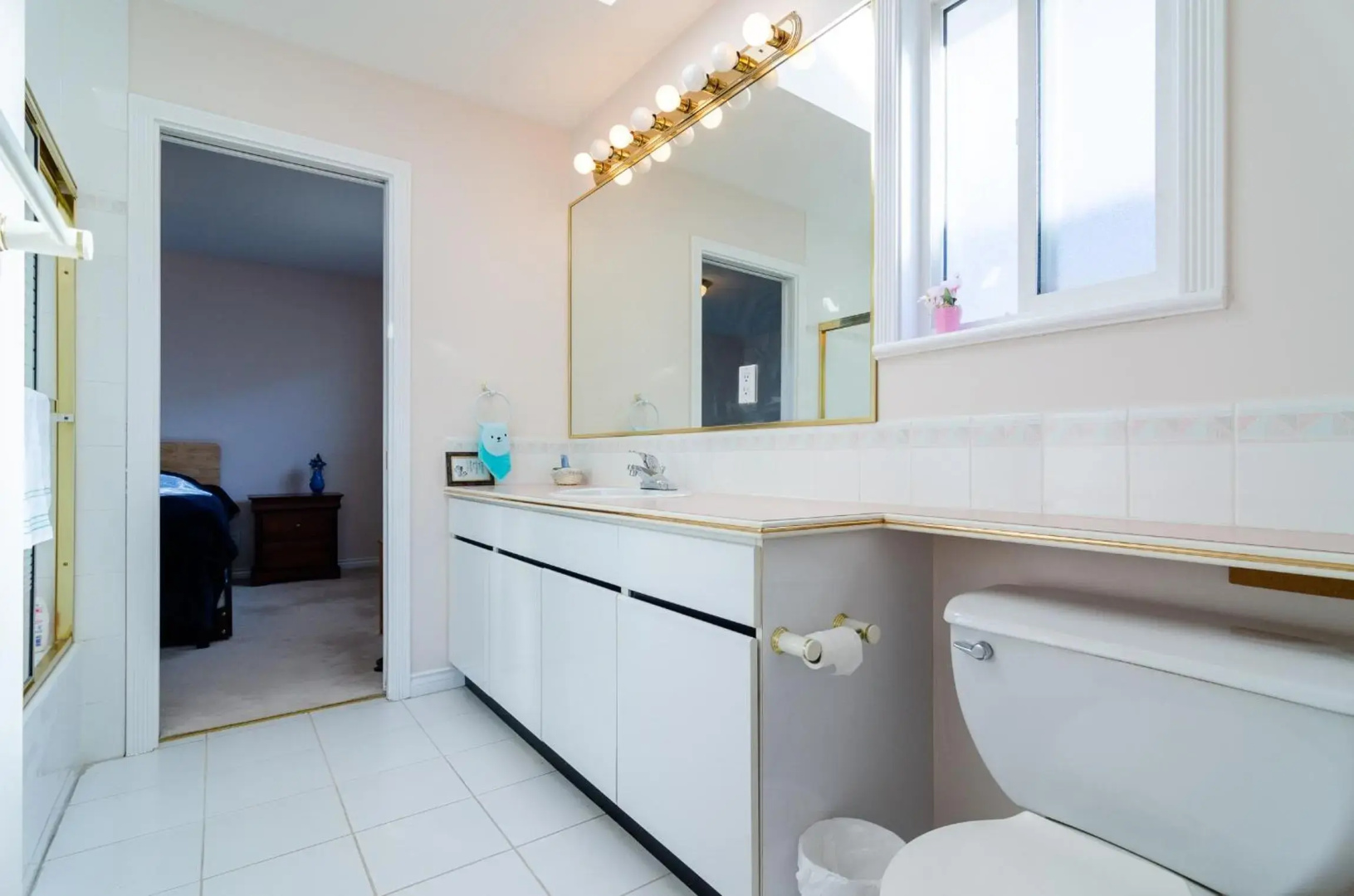 3 Private, spacious, bright rooms in a Gorgeous house