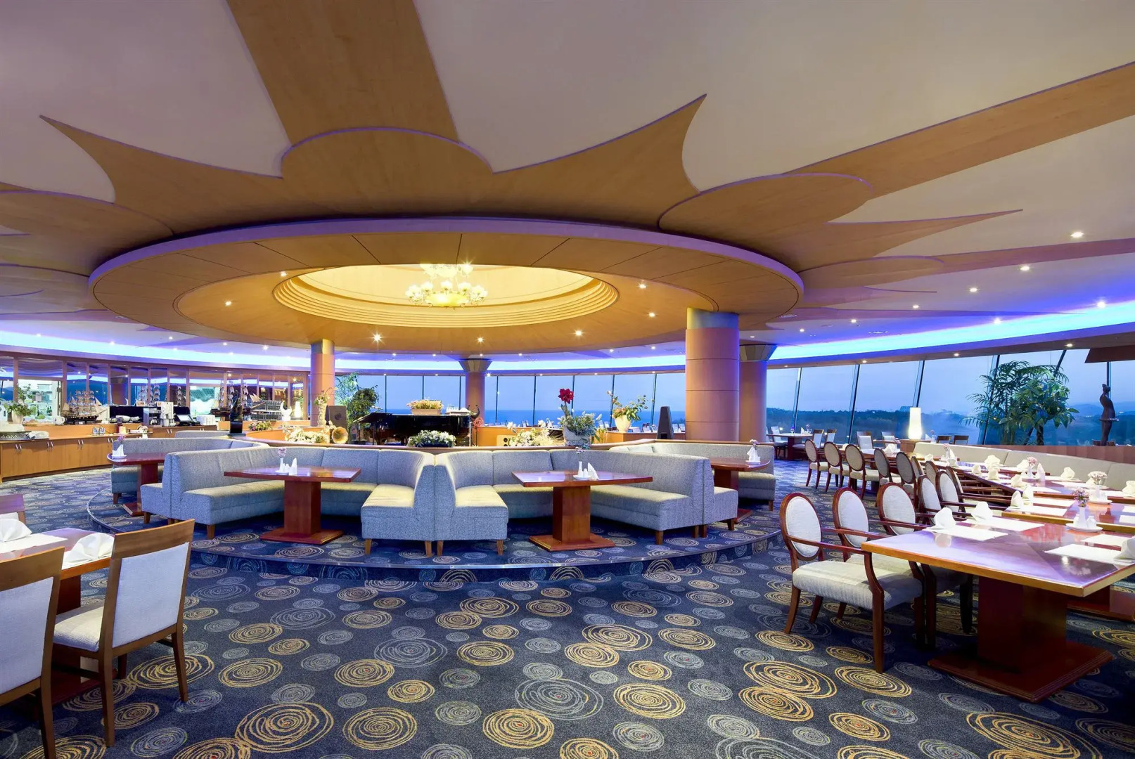 Sun Cruise Resort and Yacht