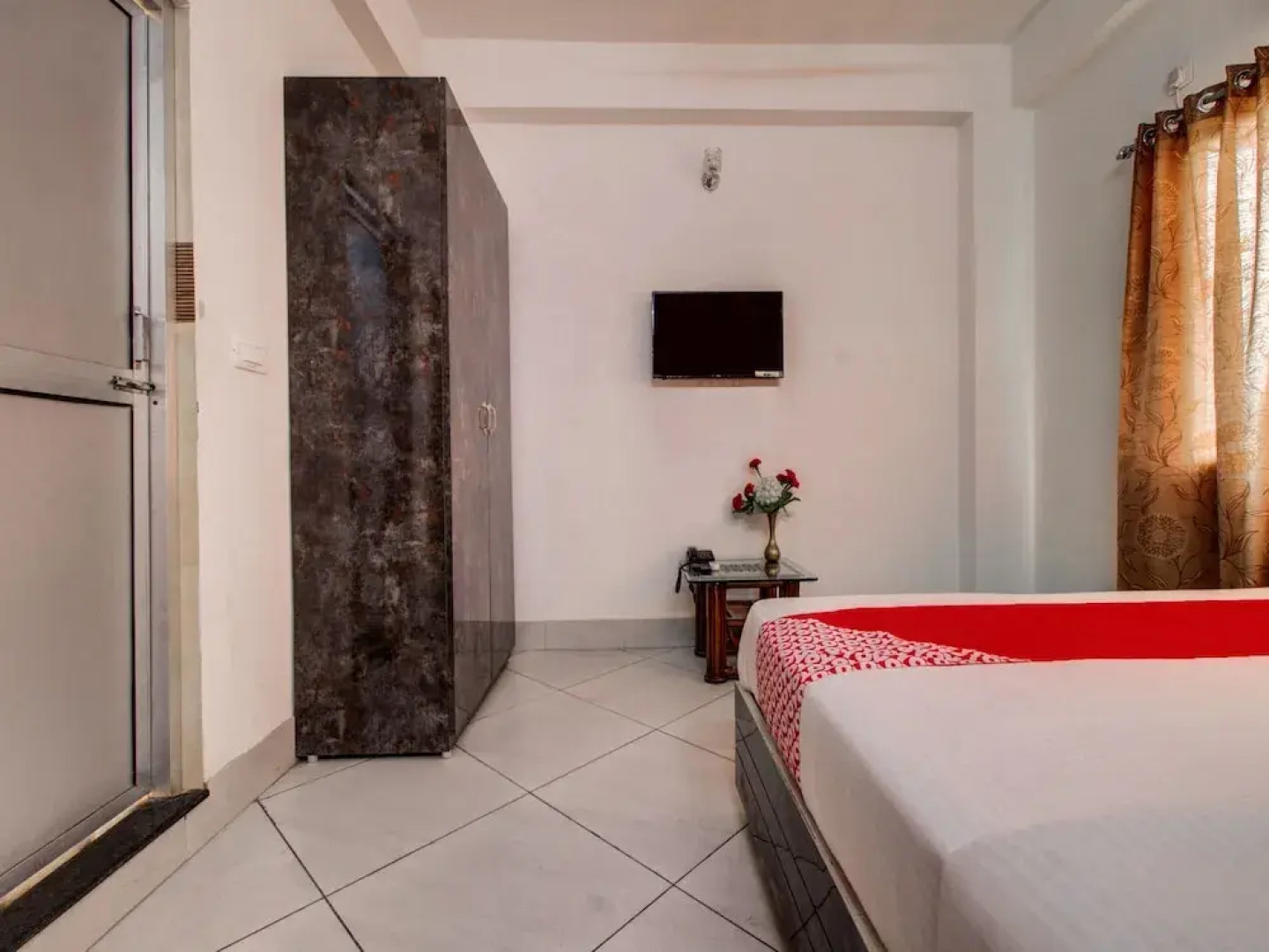 OYO 15636 Mountain Green